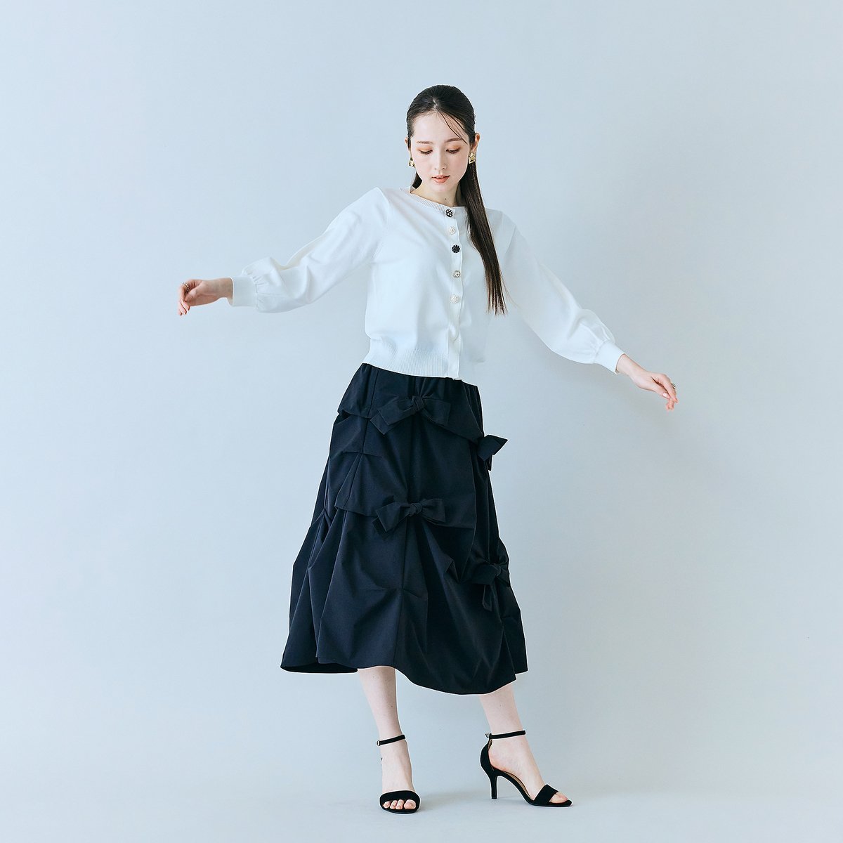 Audie a Muses 立体リボンモチーフロングスカート ローズティアラ スカート その他のスカート ブラック【送料無料】