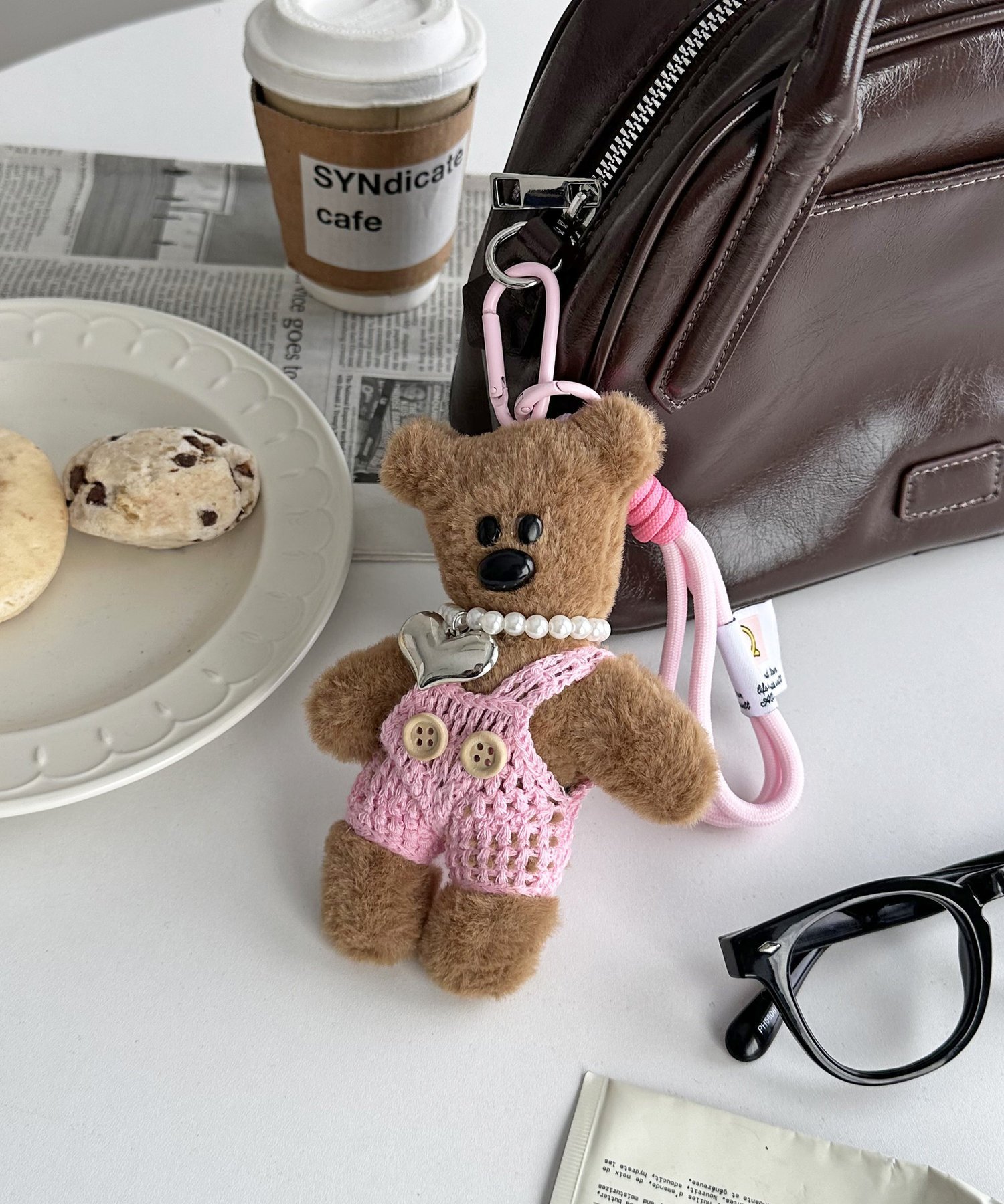 Discoat お着替えくまチャーム ディスコート アクセサリー・腕時計 その他のアクセサリー・腕時計 ベージュ ホワイト ピンク ブルー