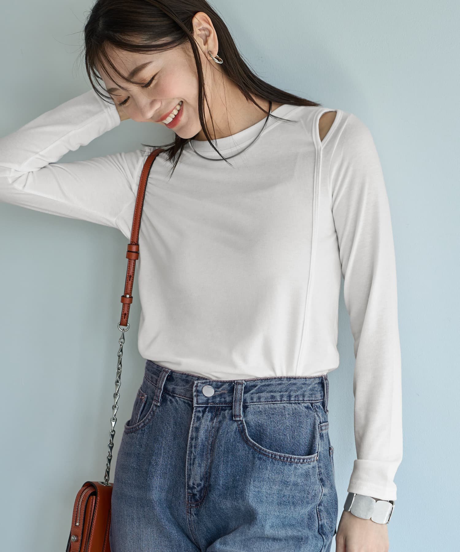 STYLE DELI 薄手で柔らかい片側肩あきカットソートップス スタイルデリ トップス カットソー・Tシャツ ブラック ホワイト