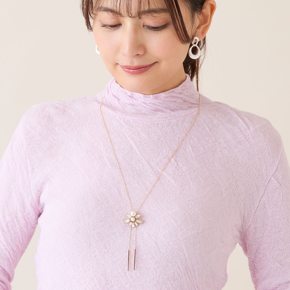 LOBJIE ビジューモチーフ スライドネックレス ロブジェ アクセサリー・腕時計 ネックレス ゴールド