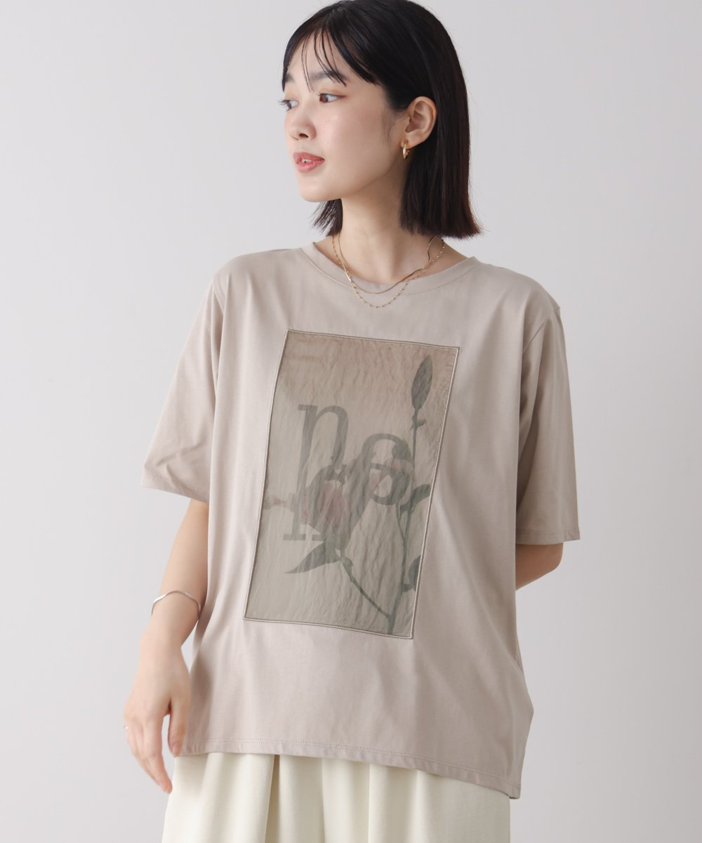 フラワーロゴプリントTee バブ / ブージュルード トップス カットソー・Tシャツ グレー ホワイト