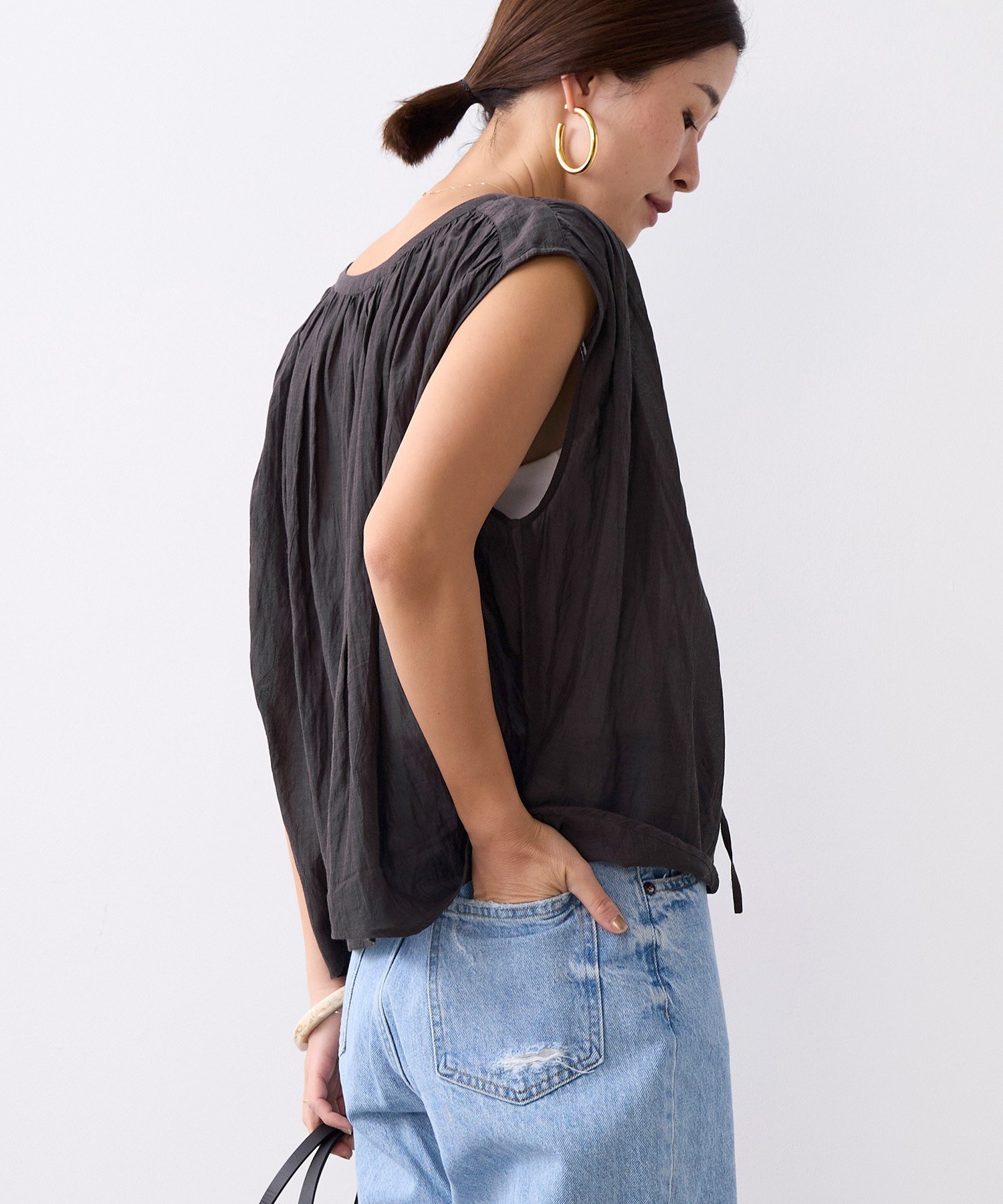normment 【normment】ギャザーブラウス-COTTON RAYONGATHER TOPS マイカアンドディール トップス シャツ・ブラウス ブラック ブラウン