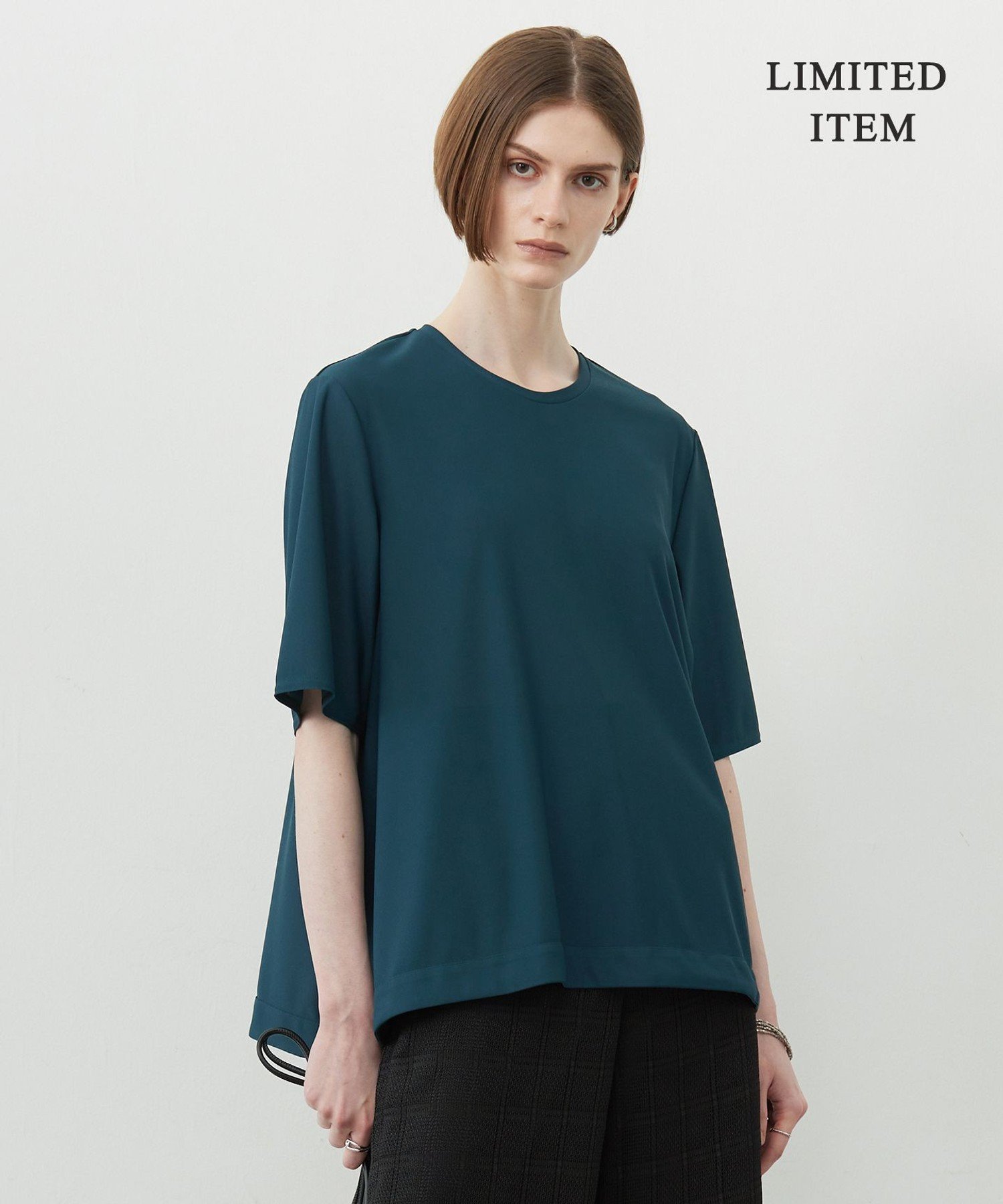 ICB 【WEB限定・洗える】シアートリコット ペプラムカットソー アイシービー トップス カットソー・Tシャツ ブラック ホワイト