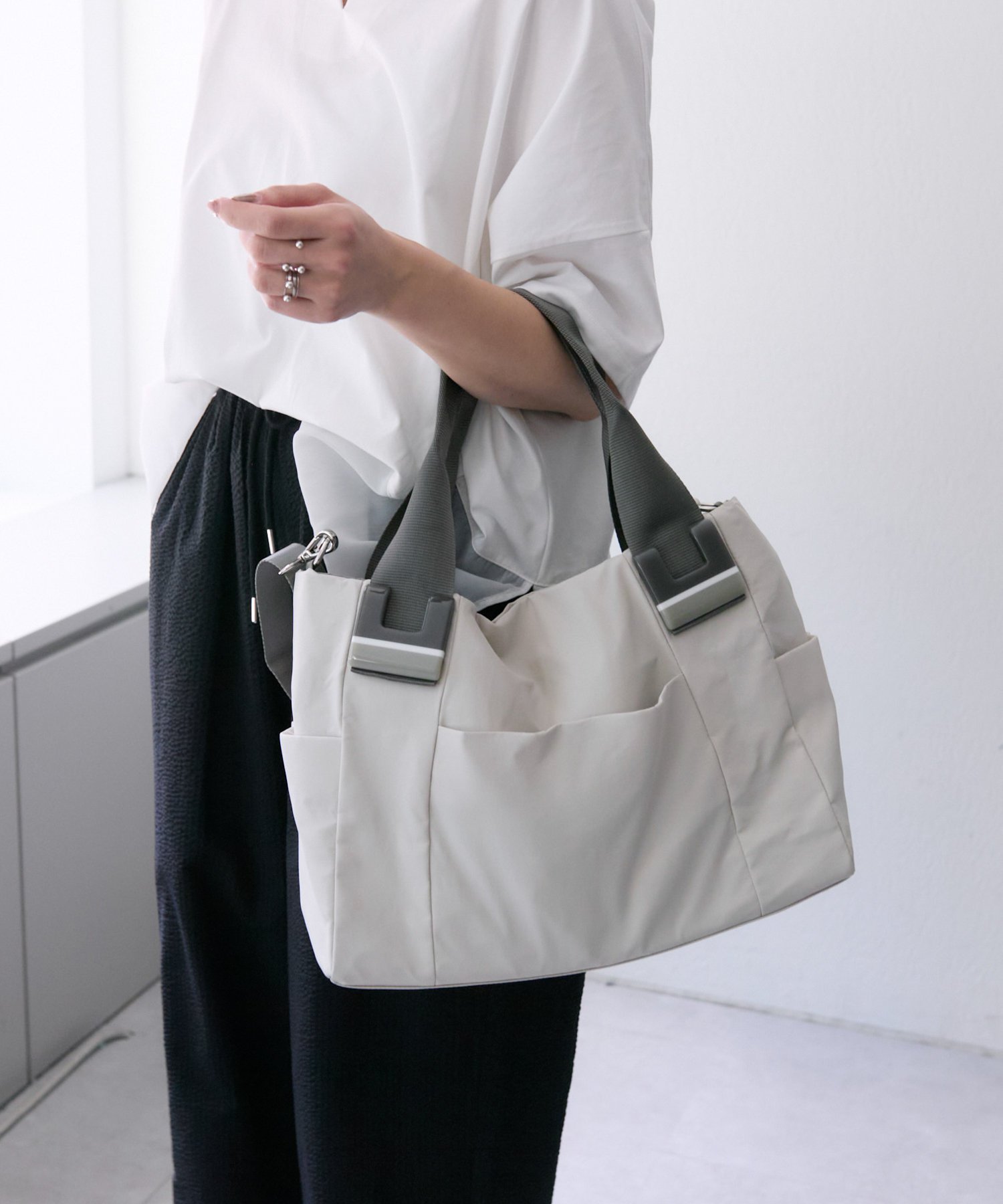 ear PAPILLONNER 樹脂パーツトートバッグMサイズ イア パピヨネ バッグ トートバッグ グレー ブラック ブラウン イエロー ブルー【送料無料】