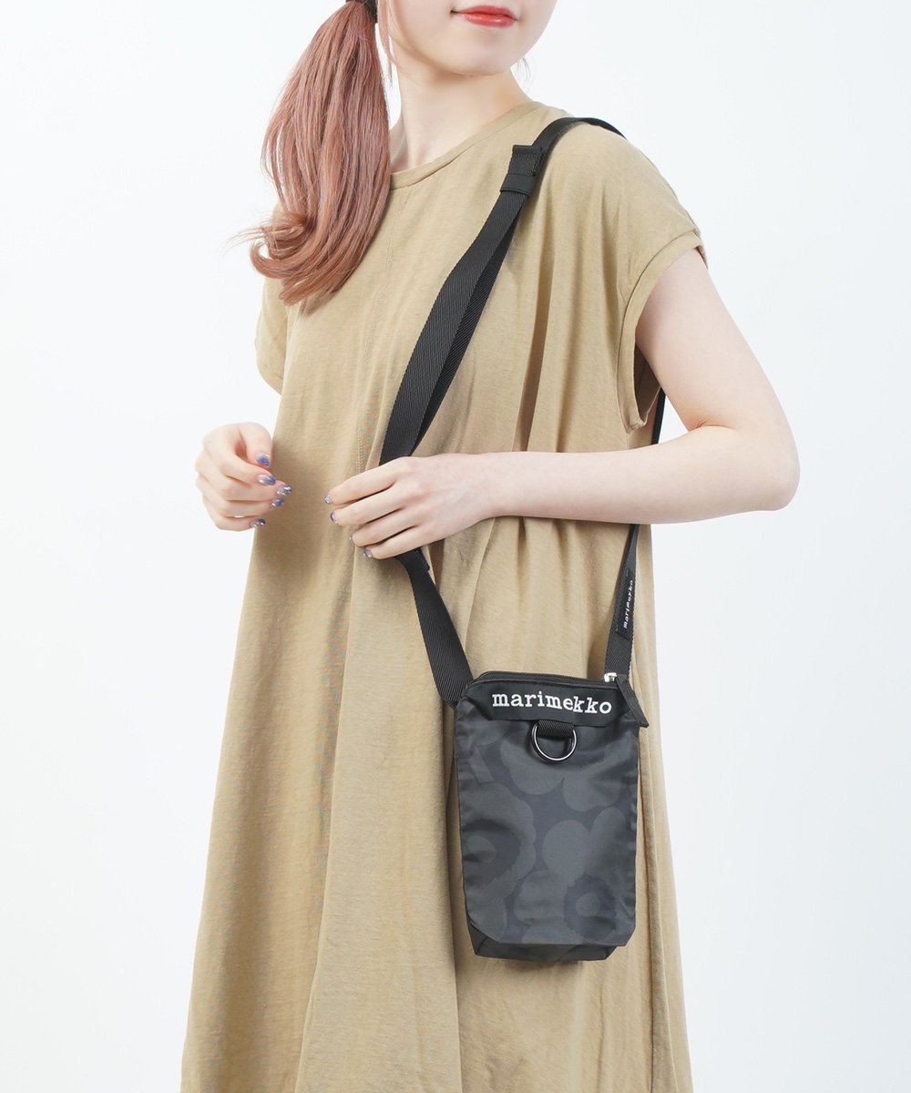マリメッコ NEAT PHONE POCKET UNIKKO ブルーコムブルー バッグ ショルダーバッグ