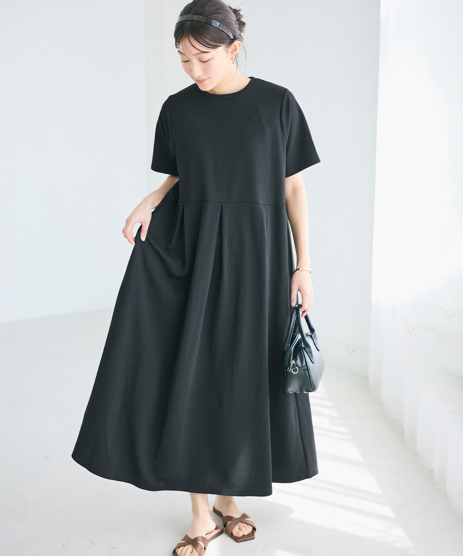 coca 【田中里奈様着用】ライトエンボスタックワンピース コカ ワンピース・ドレス ワンピース ブラック