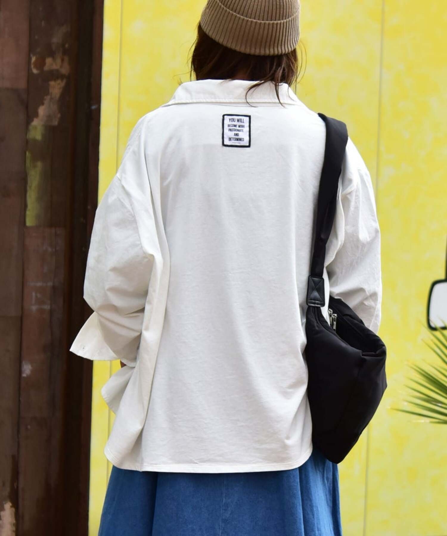 in the Market IN THE MARKET｜異素材バックワッペン付きシャツ [[C-2511]][C] ハグハグ トップス シャツ・ブラウス ホワイト ブラック