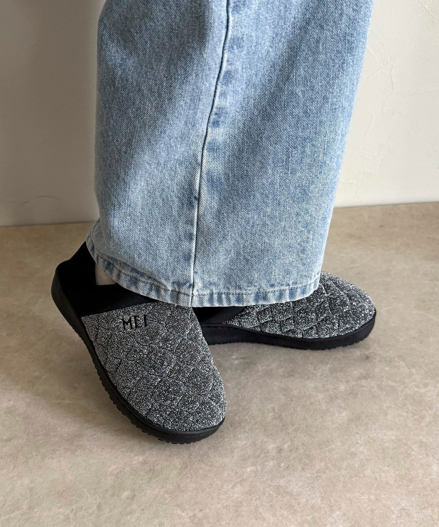 楽天Rakuten Fashionfredy emue 【MEI/メイ】2wayラメモックシューズ フレディ アンド グロスター シューズ・靴 パンプス ブラック シルバー【送料無料】