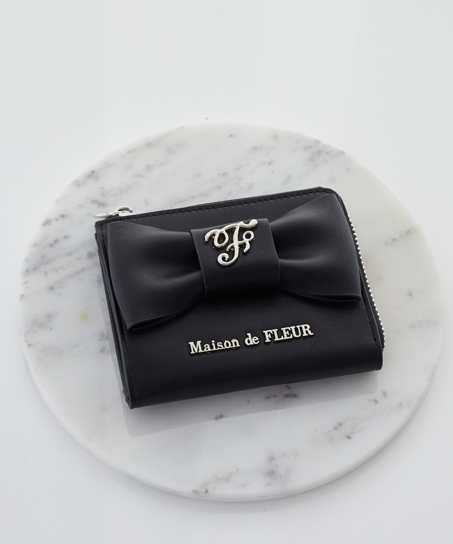 Maison de FLEUR ベルトリボンフラグメントケース メゾン ド フルール 財布・ポーチ・ケース 財布 ブラ..