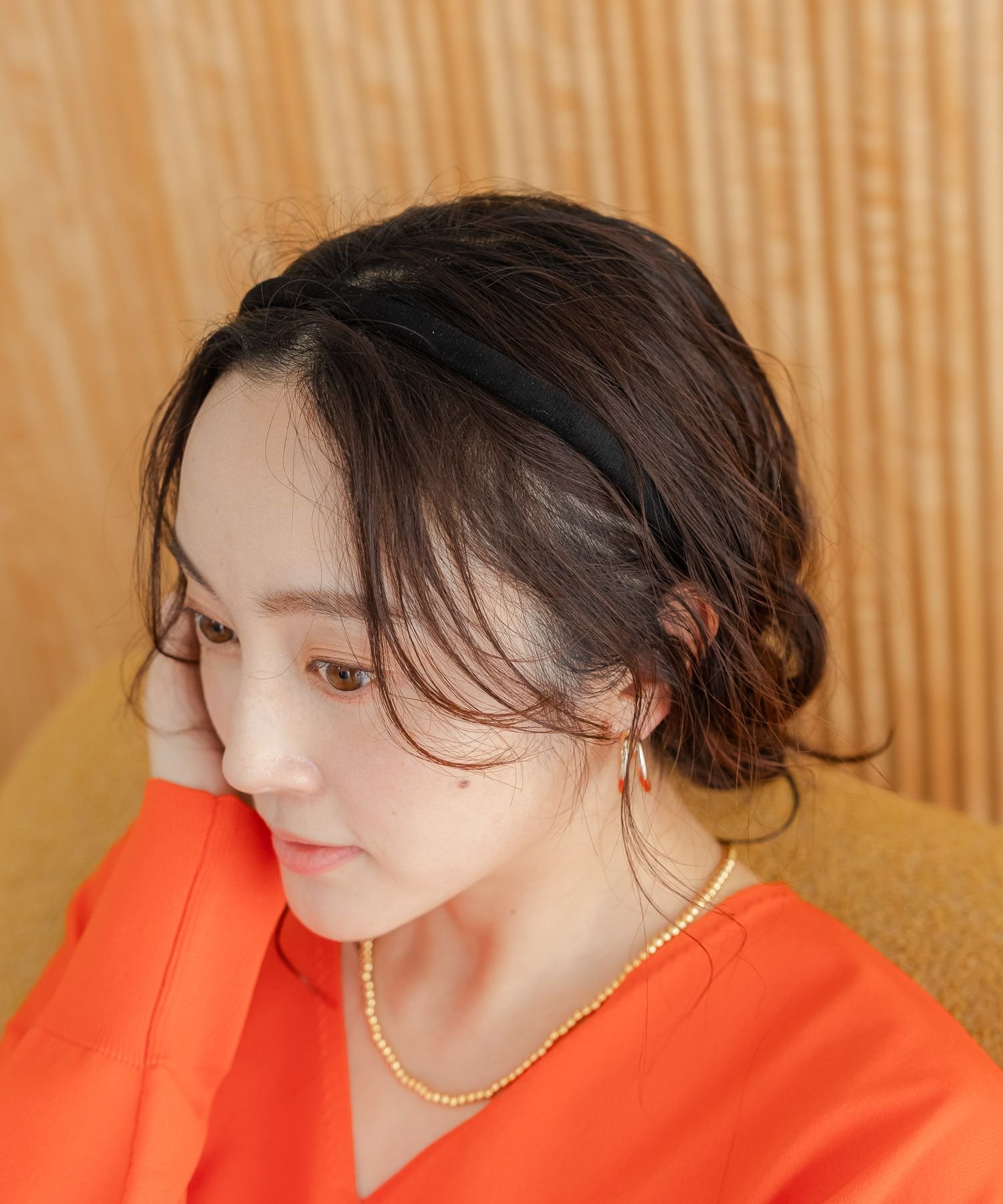 【SALE／50%OFF】Elura フェイクスエードカチューシャ/595409 エルーラ ヘアアクセサリー カチューシャ・ヘアバンド ブラック