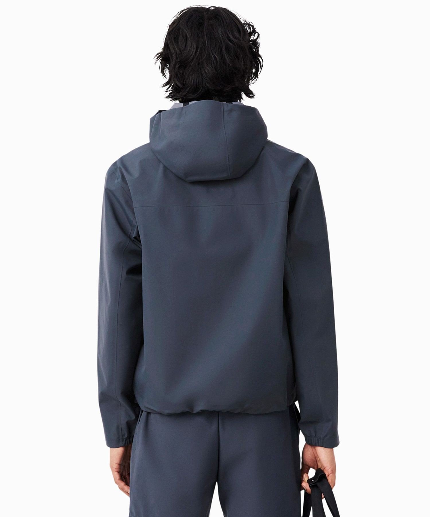 撥水 防風 透湿 3レイヤー 止水ジップ 軽量フーデッドジャケット ラコステ ジャケット・アウター マウンテンパーカー