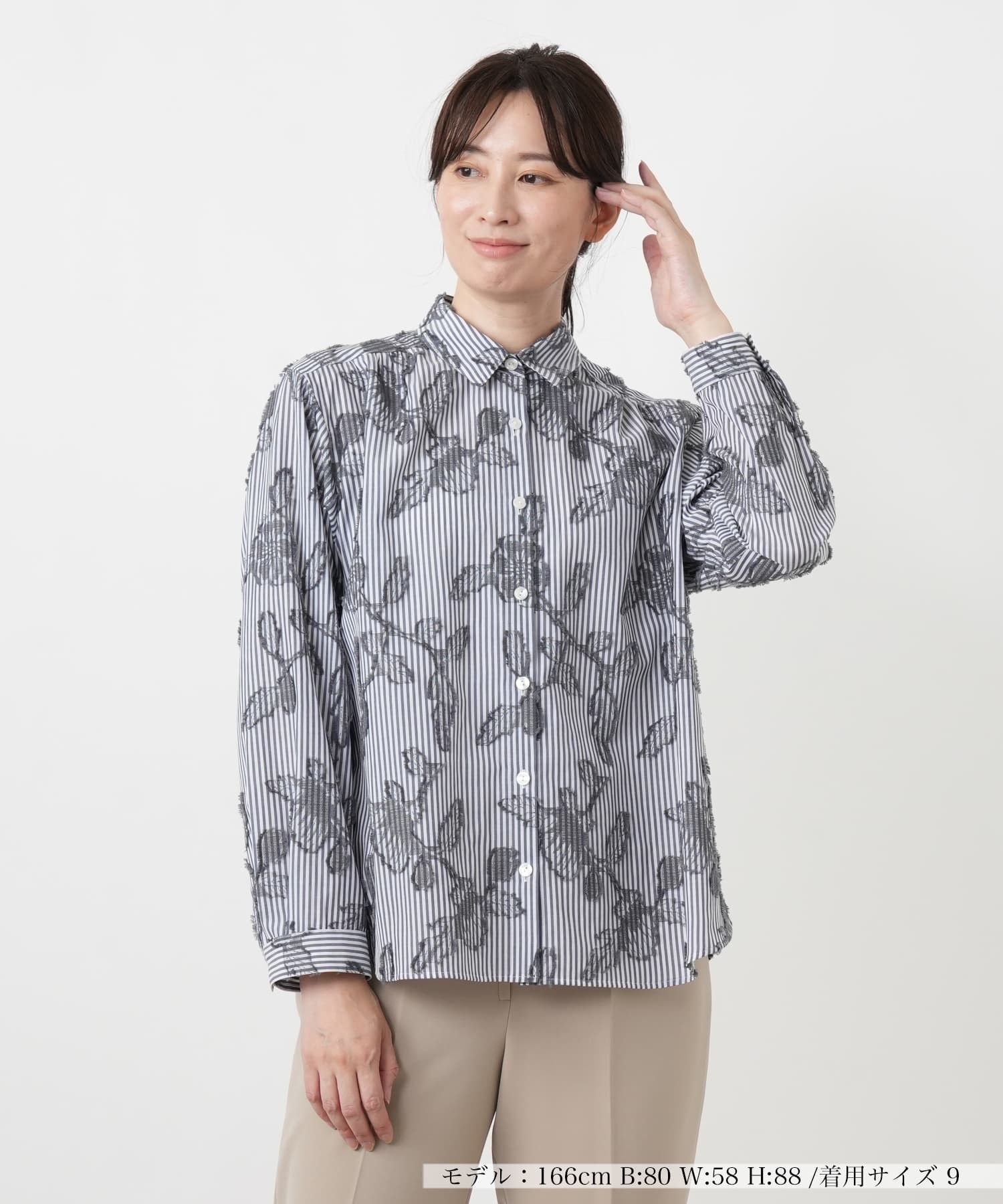 Leilian ストライプ花柄刺繍ブラウス【Leilian WHITE LABEL】 レリアン トップス シャツ・ブラウス ブルー グレー
