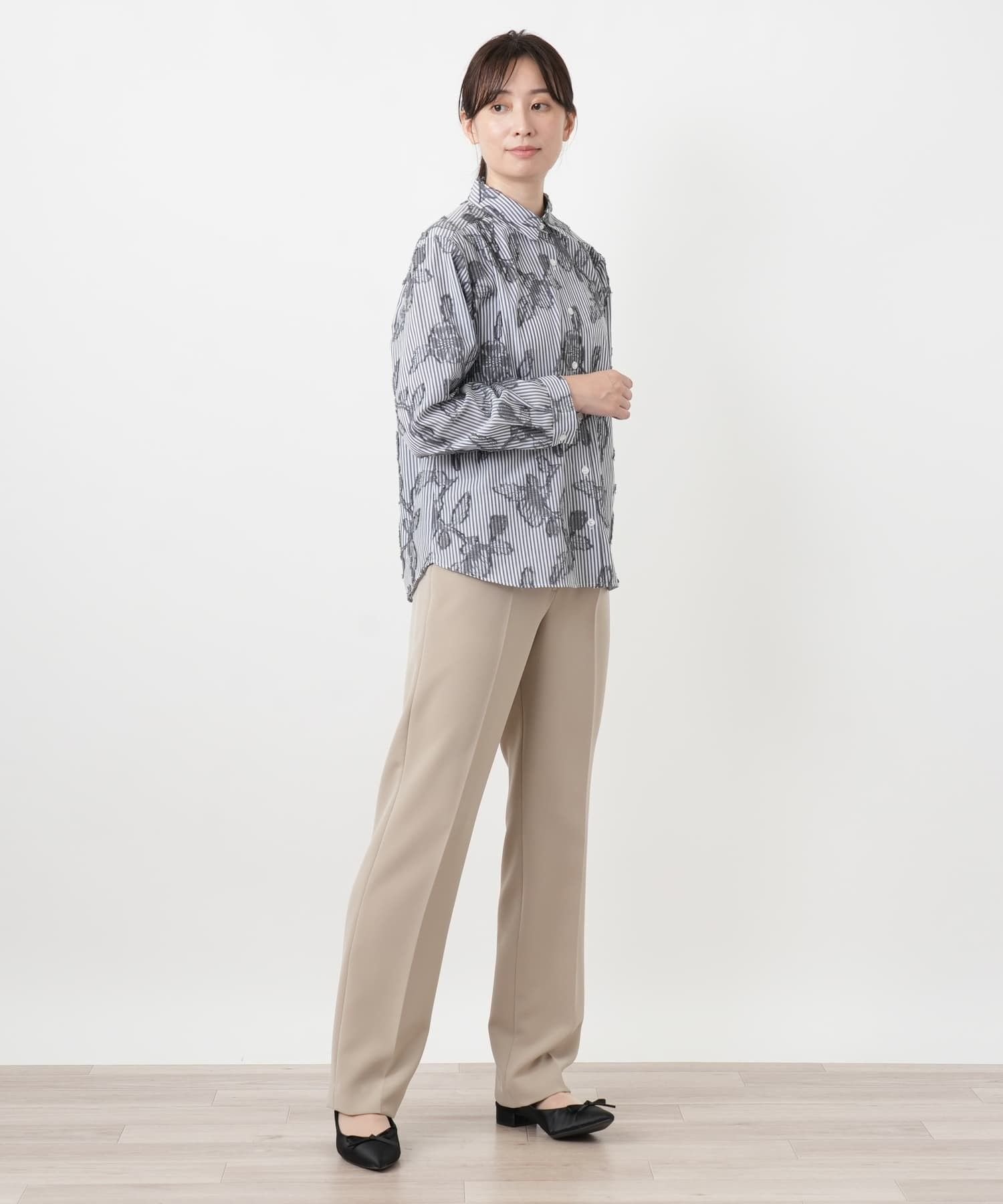 Leilian ストライプ花柄刺繍ブラウス【Leilian WHITE LABEL】 レリアン トップス シャツ・ブラウス ブルー グレー