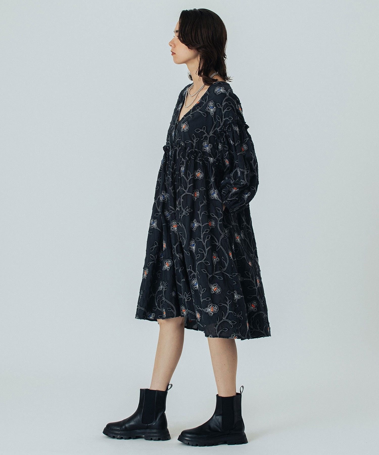 ROSE BUD FLOWER EMBROIDERY MINI DRESS ローズバッド ワンピース・ドレス その他のワンピース・ドレス ブラック