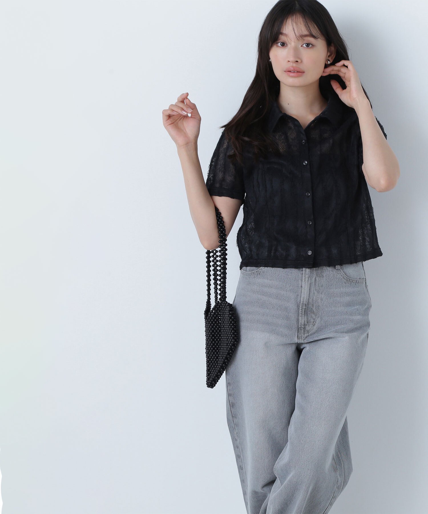 NATURAL BEAUTY BASIC クロップドレースシャツ* ナチュラルビューティベーシック トップス シャツ・ブラウス ブラック ホワイト