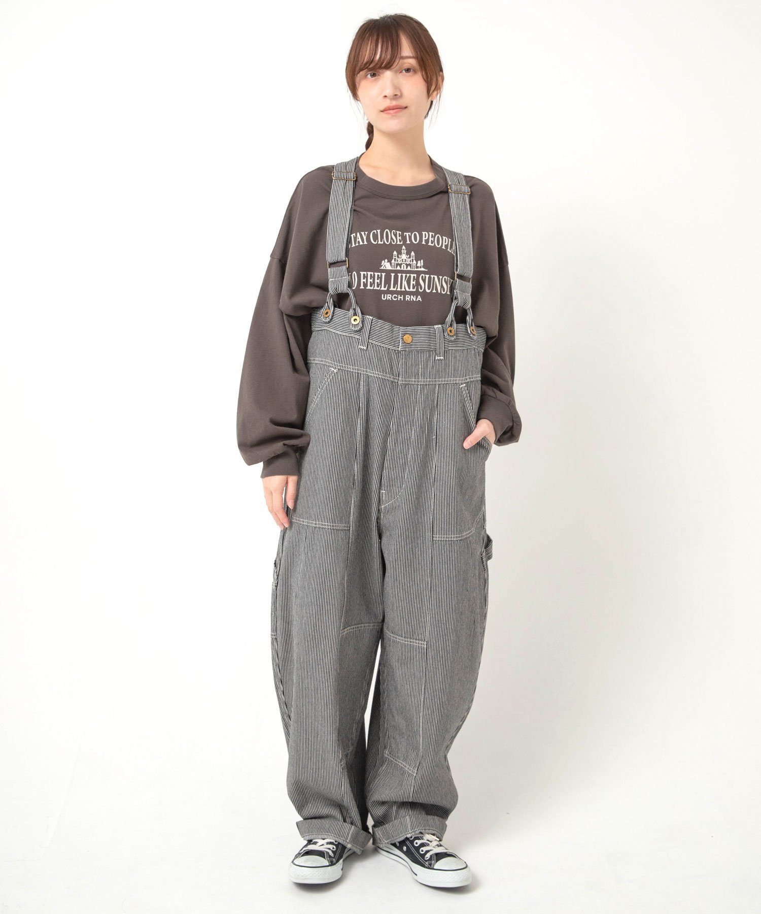 URCH RNA O0761 フレンチワークのサスペンダーチョアパンツ アールエヌエーエヌ パンツ ジーンズ・デニムパンツ ホワイト