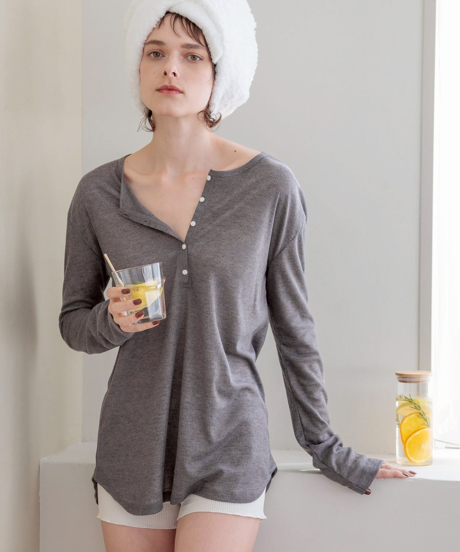 【bijorie】ヘンリーシアートップス ベイフロー トップス カットソー・Tシャツ ホワイト グレー ブラック