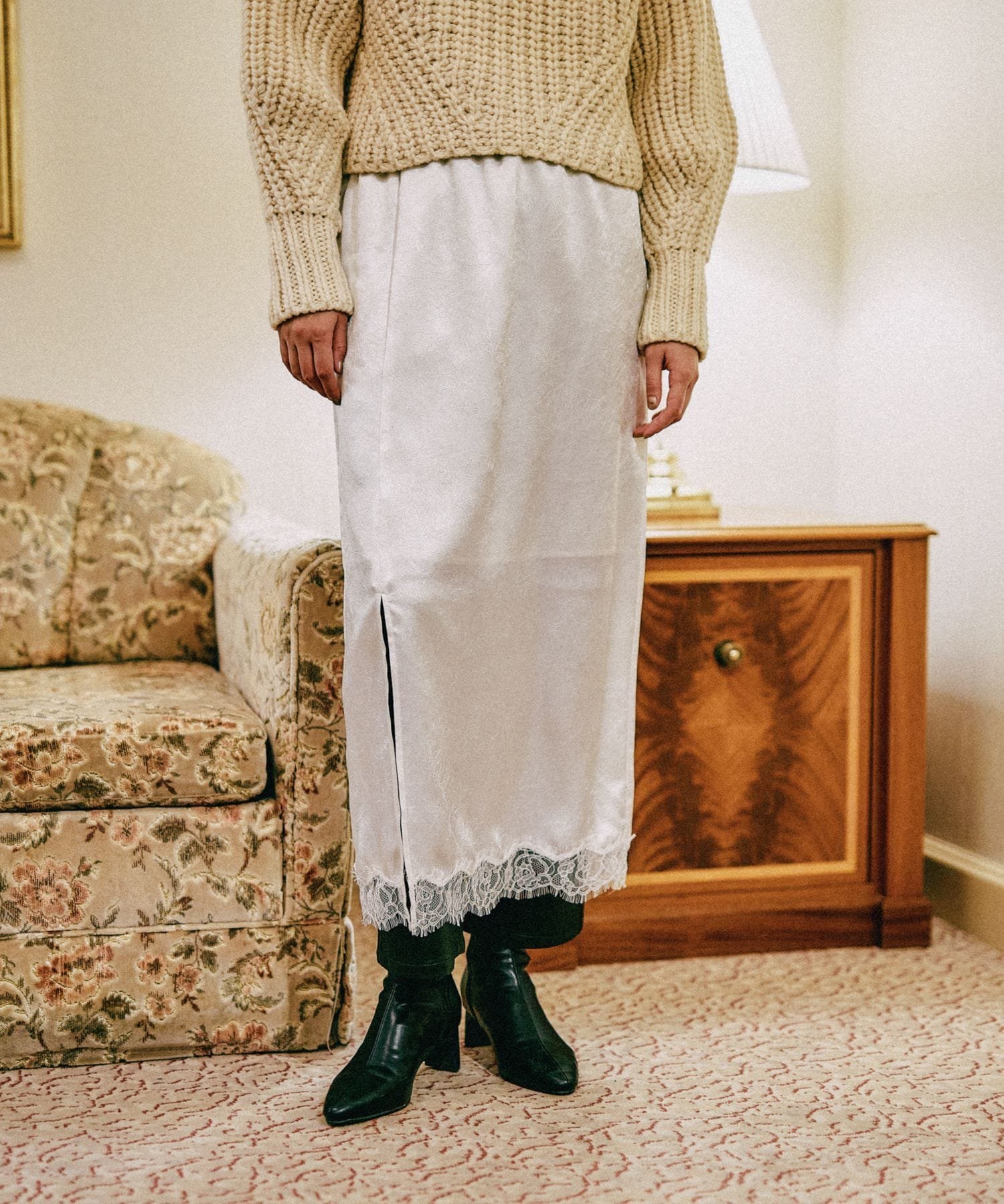 mysty woman ワッシャーサテンレーススカート ミスティウーマン スカート ロング・マキシスカート ブラック ホワイト【送料無料】のサムネイル