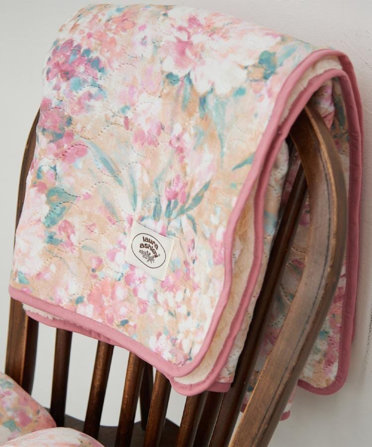 LAURA ASHLEY HOME メイビル柄 リバーシブルハーフブランケット(ひざ掛けサイズ) ローラ アシュレイ イ..