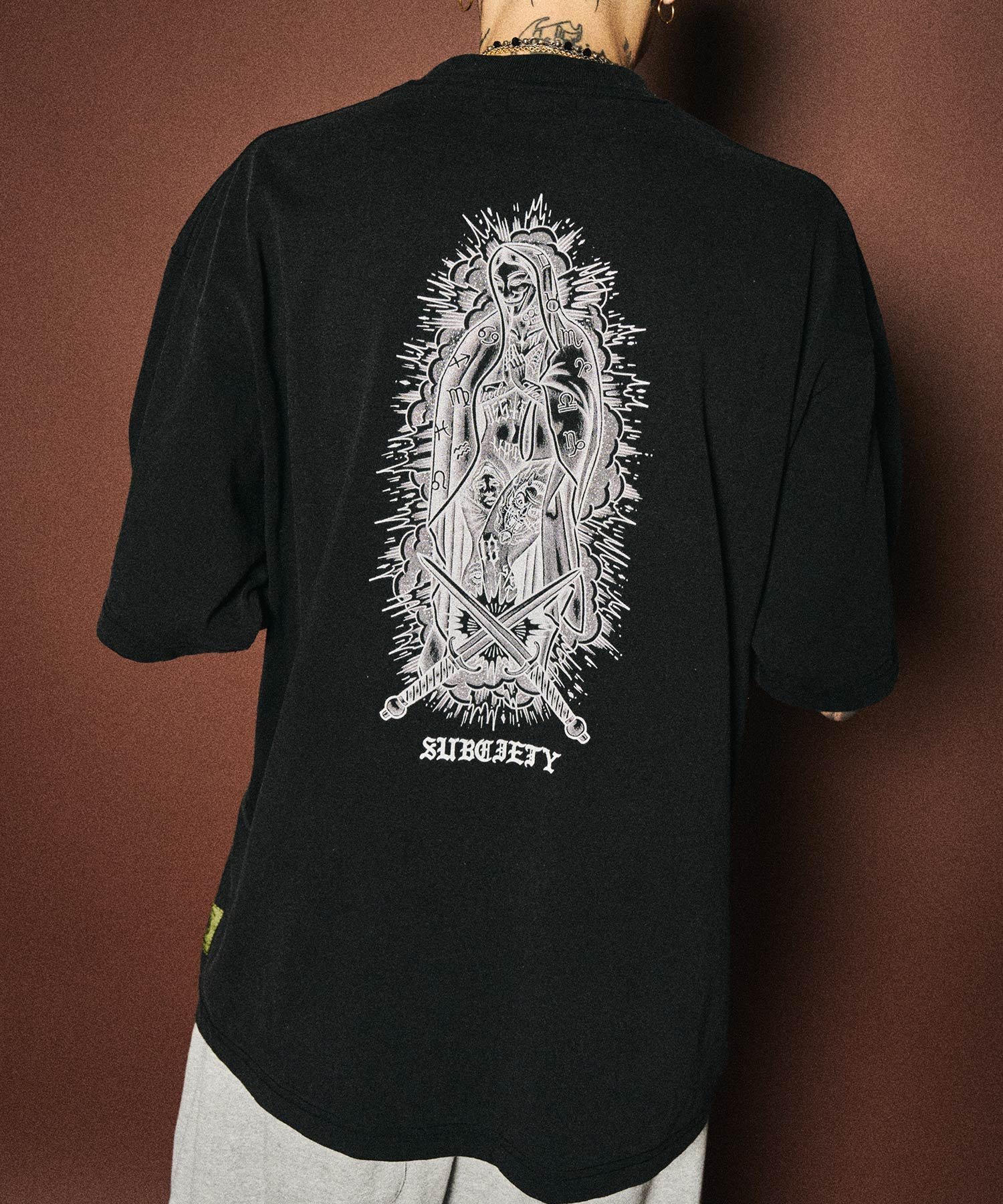 Subciety Saint riot tee サブサエティ トップス カットソー・Tシャツ ブラック ホワイト
