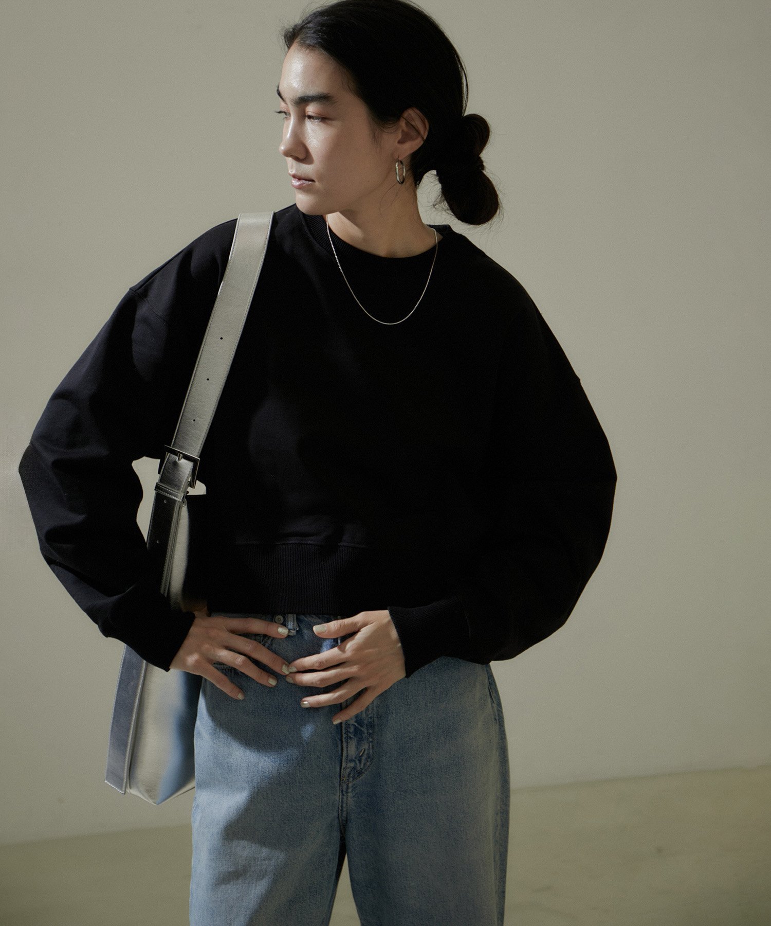 【SALE／40%OFF】SALON adam et rope' フォルムクロップドスウェットプルオーバー サロン アダム エ ロペ トップス スウェット・トレーナー ブラック ブルー ホワイト【送料無料】