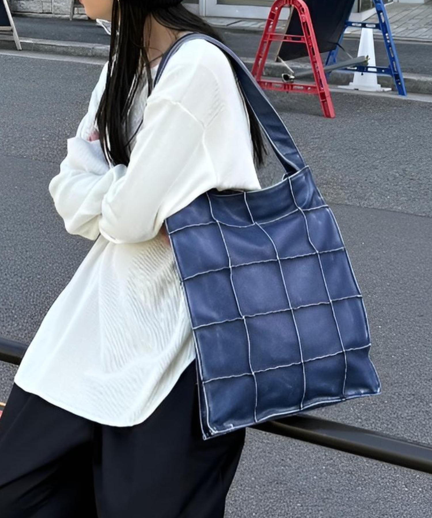 Chikashitsu + 【Chikashitsu+】box design leather tote bag / トートバッグ ショルダーバッグ 鞄 ネバーマインドザエックスユー／チカシツプラス バッグ トートバッグ ブルー グレー ブラック【送料無料】