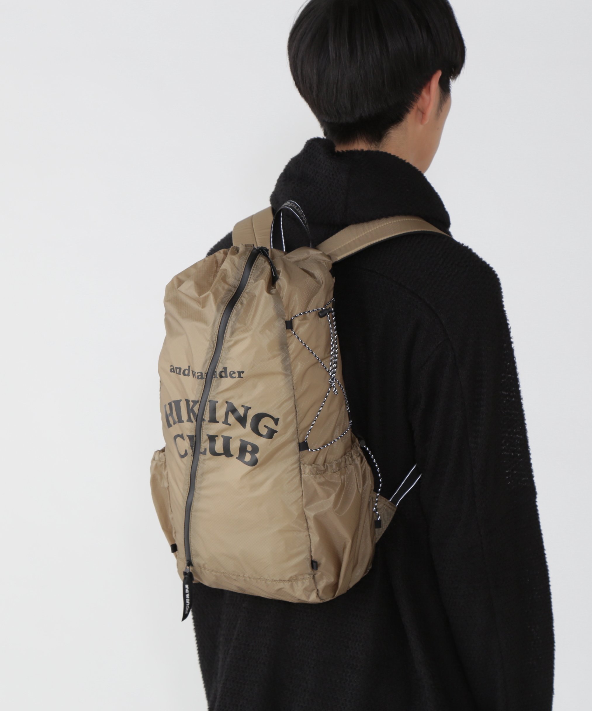 hiking club sil daypack アンドワンダー バッグ その他のバッグ ベージュ