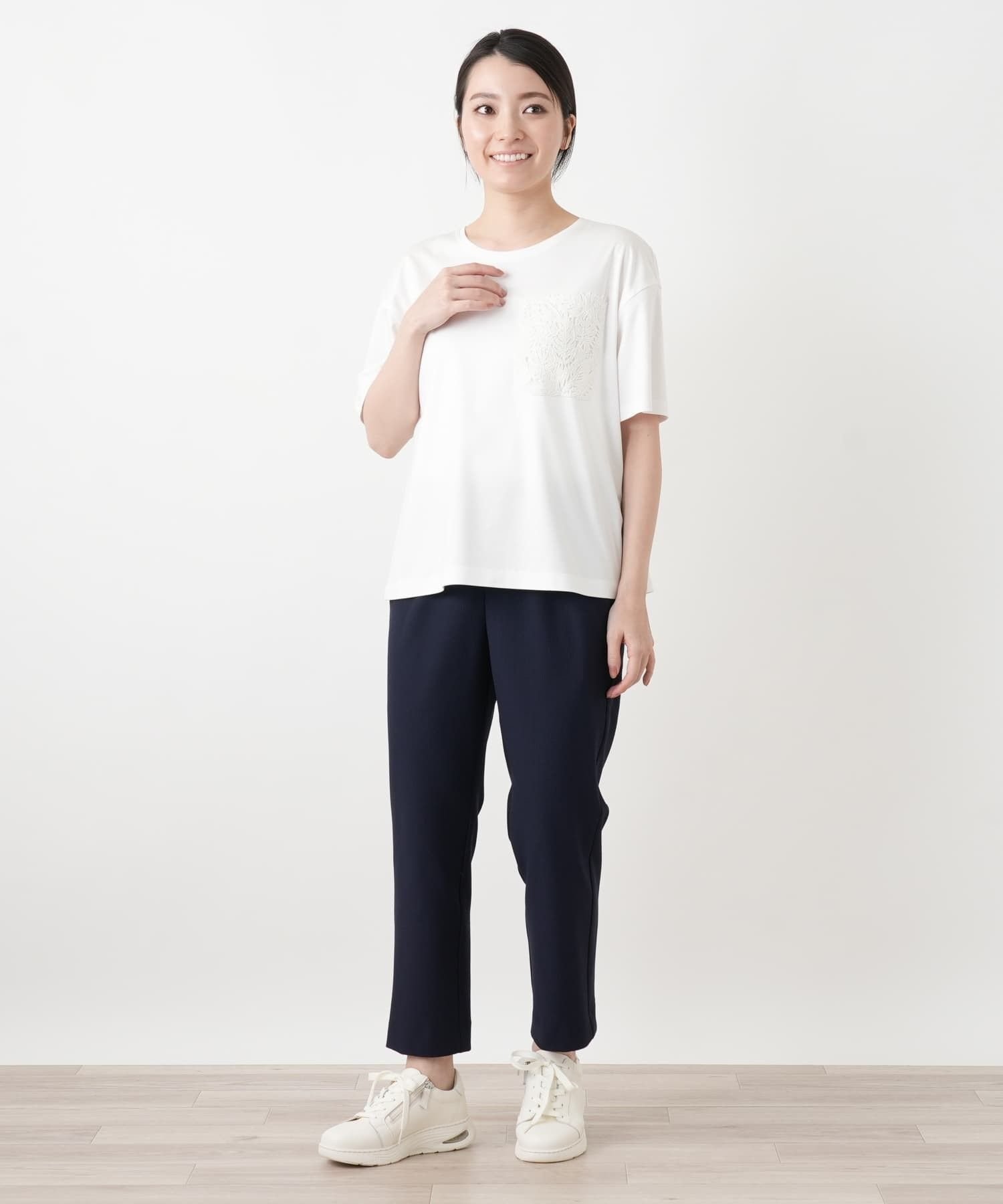 Leilian レースクルーネックカットソー【ROCHAS Premiere】 レリアン トップス カットソー・Tシャツ ホワイト
