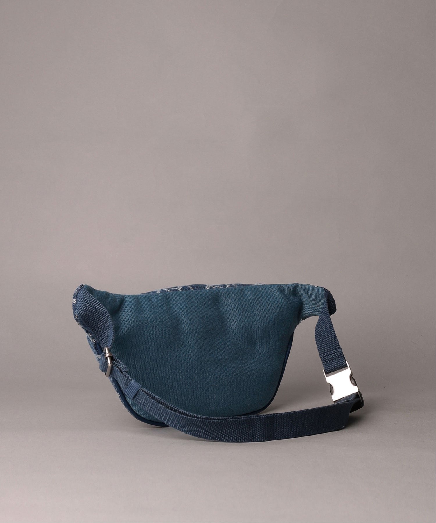 Calvin Klein Jeans Accessory (U)【公式ショップ】 カルバンクライン クロスボディバッグ - エンブレムオールオーバーデニムウエストバッグ Calvin Klein Jeans Accessory 4D3430G カルバン・クライン バッグ ボディバッグ・ウエストポーチ ブルー【送料無料】