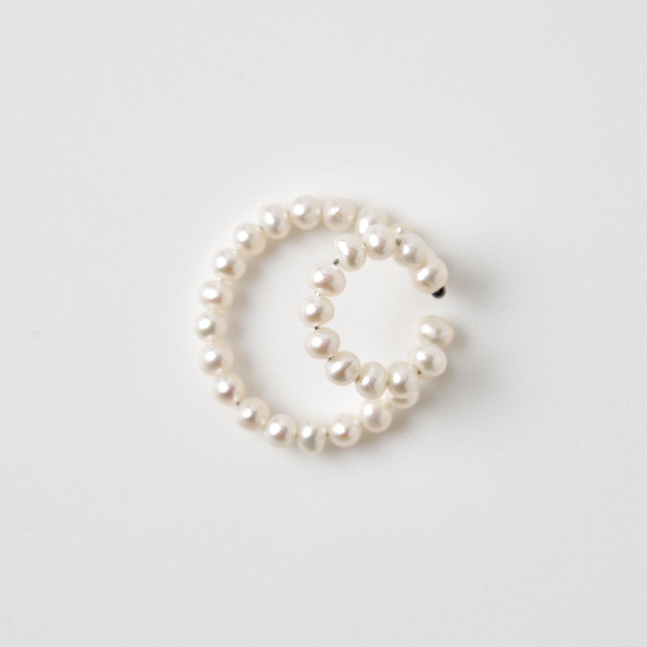 SASKIA DIEZ FW PEARL EARCUFF DOUBLE エリオポール アクセサリー・腕時計 ピアス ホワイト【送料無料】