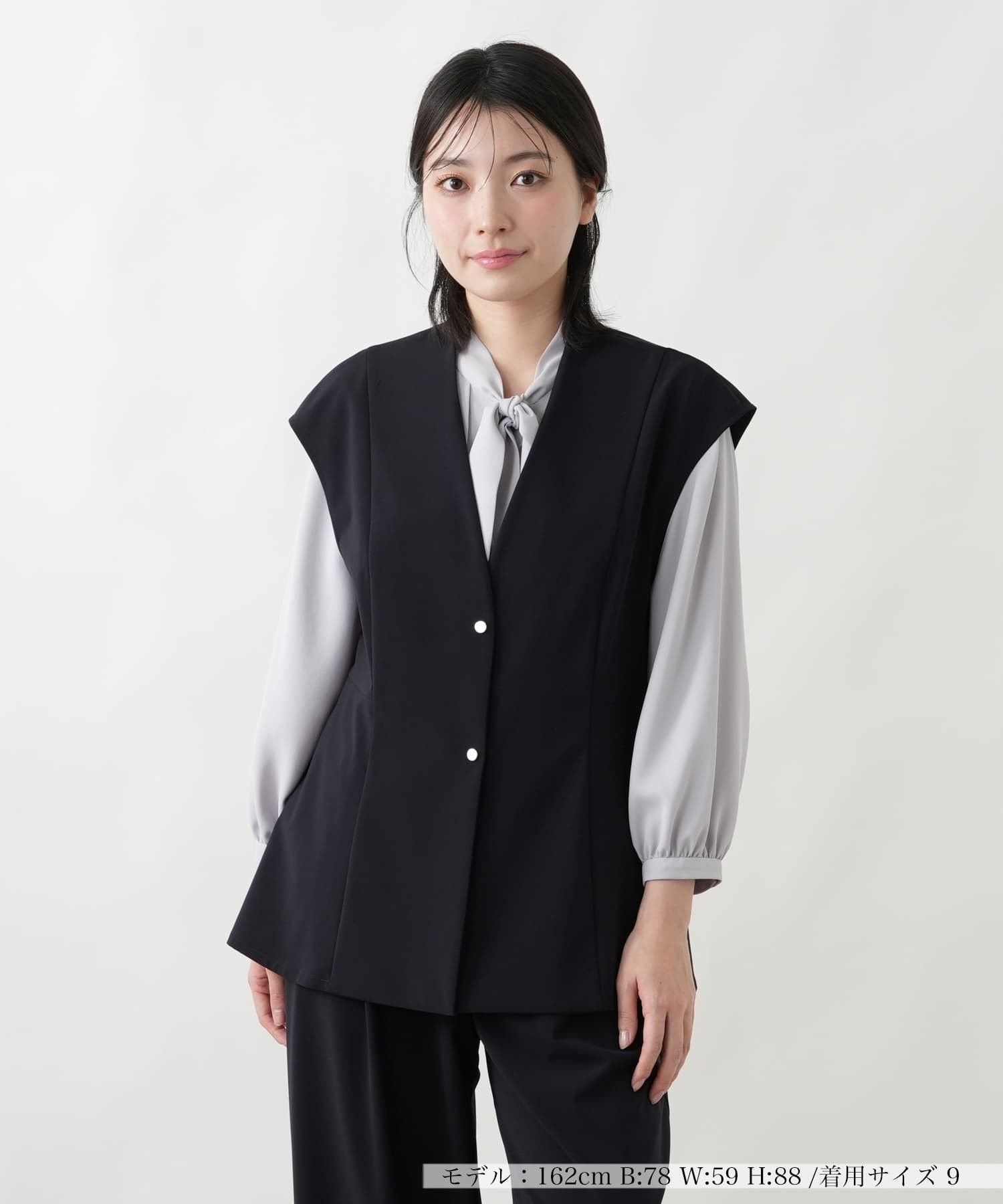【SALE／48%OFF】Leilian バックシャーリングVネックベスト レリアン トップス ベスト・ジレ ネイビー【送料無料】