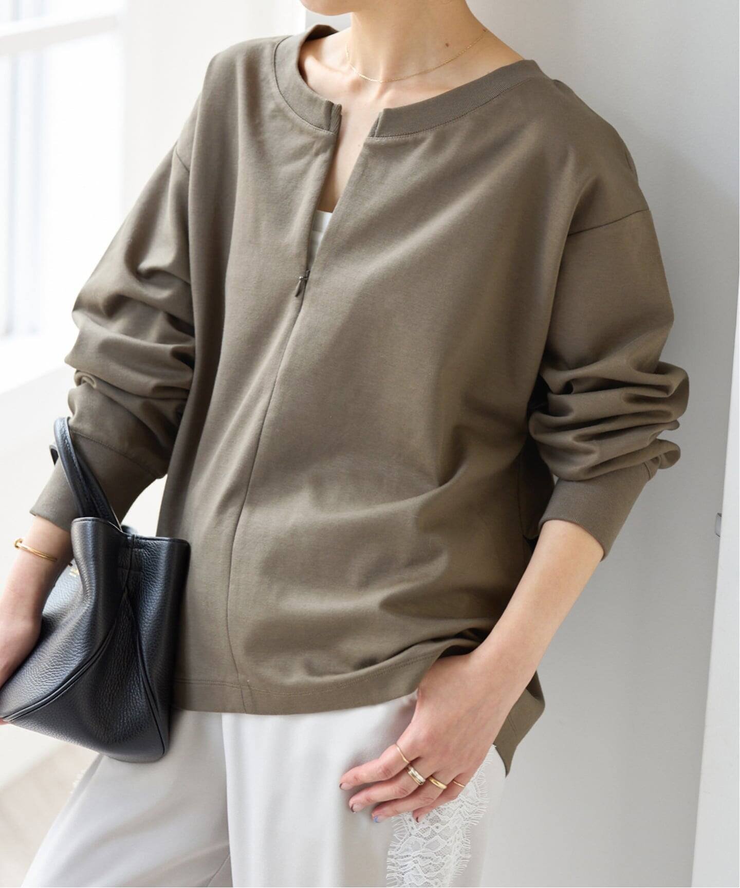 Spick & Span 《予約》スキッパーネックタックプルオーバー スピックアンドスパン トップス カットソー・Tシャツ ブラウン カーキグリーン
