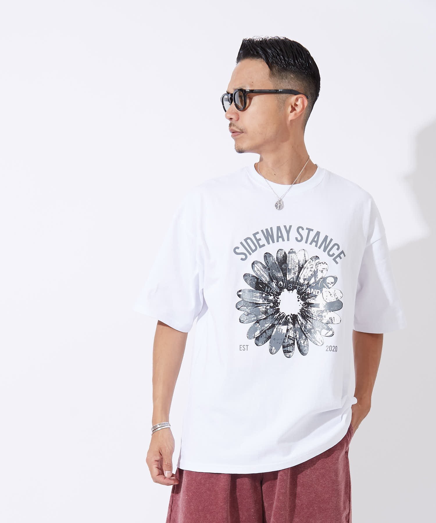 SIDEWAY STANCE SIDEWAY STANCE サイドウェイスタンス モノクロフラワー 半袖Tシャツ インプローブス トップス カットソー・Tシャツ ブラック ホワイト