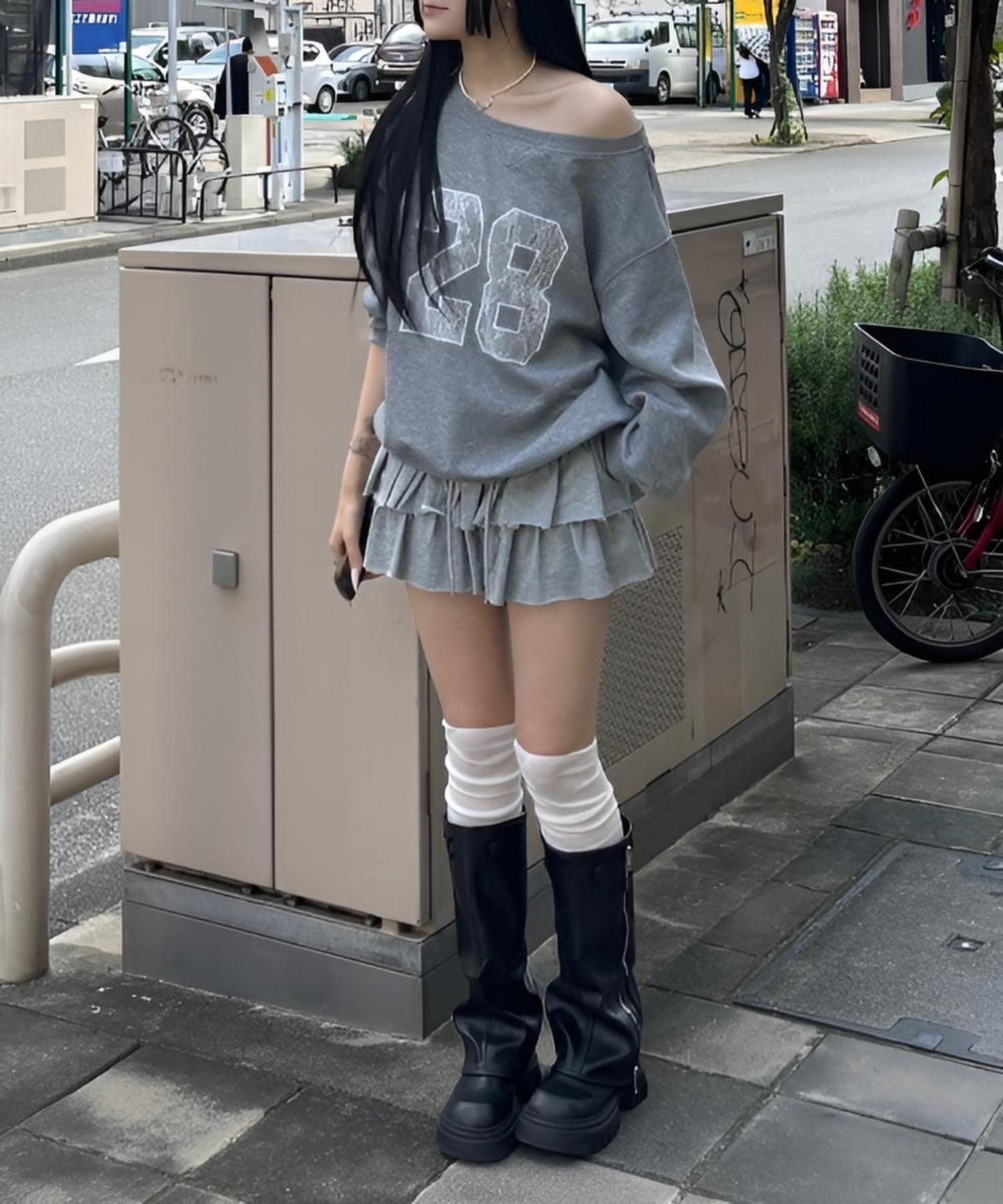 + 【Chikashitsu +】sweat frill mini skirt フリルスカート ミニスカート 韓国コーデ ネバーマインドザエックスユー／チカシツプラス スカート ミニスカート ブラック グレー