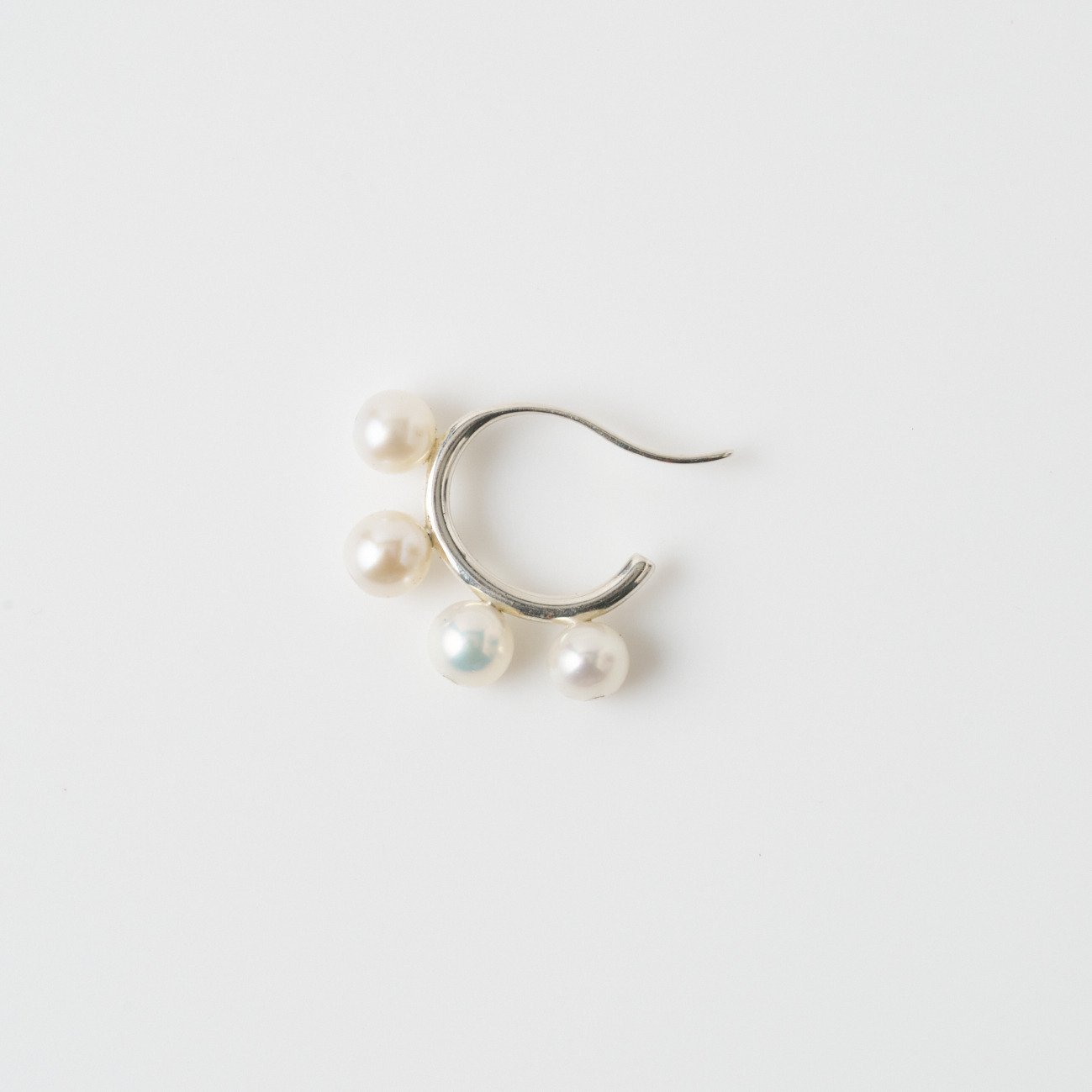 SASKIA DIEZ 4 PEARL EARCUFF エリオポール アクセサリー・腕時計 ピアス シルバー【送料無料】