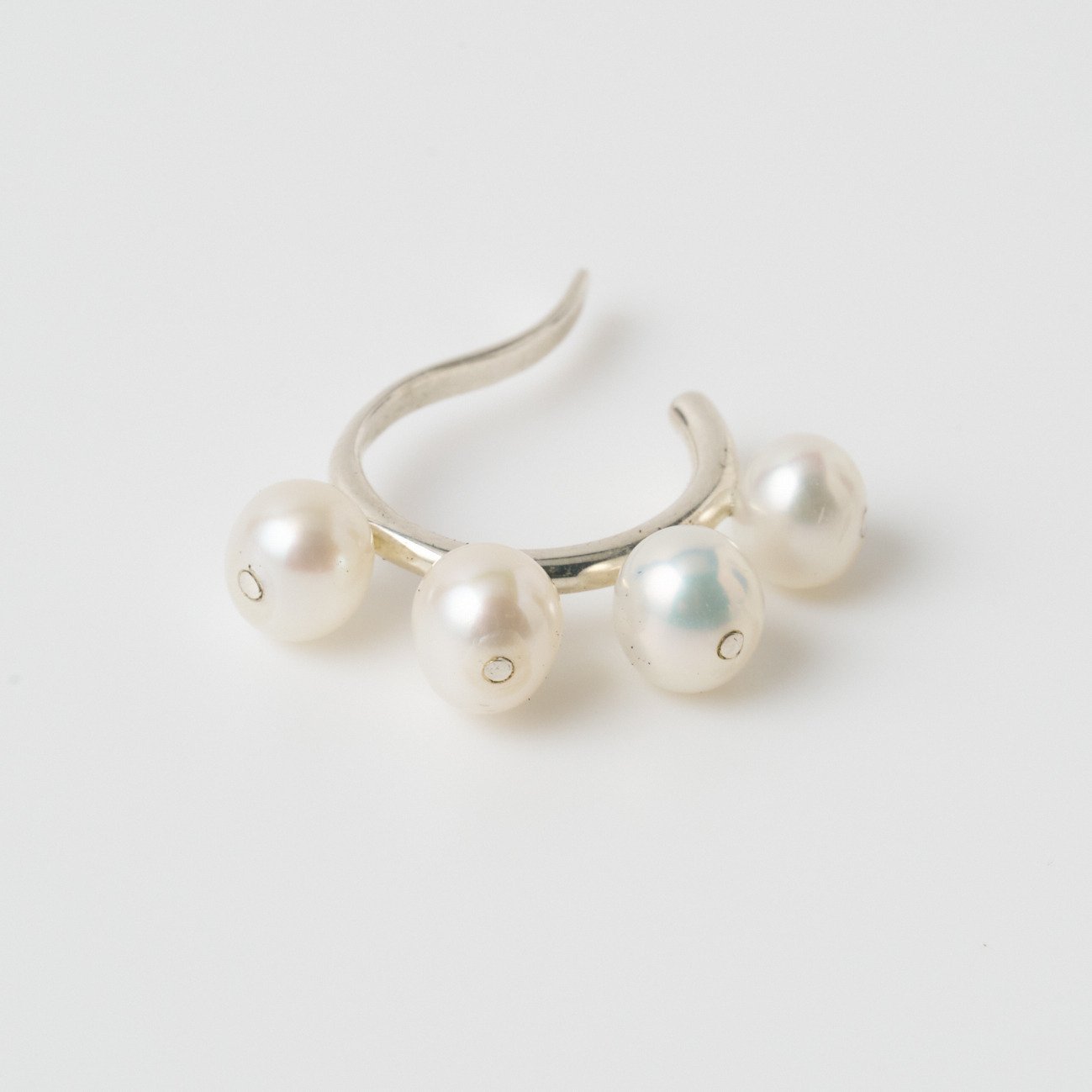 SASKIA DIEZ 4 PEARL EARCUFF エリオポール アクセサリー・腕時計 ピアス シルバー【送料無料】