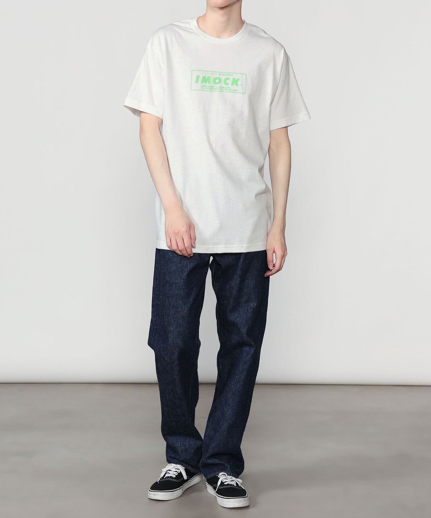 Bshop 神戸ザック ｜ ＜別注＞IMOCK ロゴTシャツ GREEN MEN ビショップ トップス カットソー・Tシャツ ホワイト
