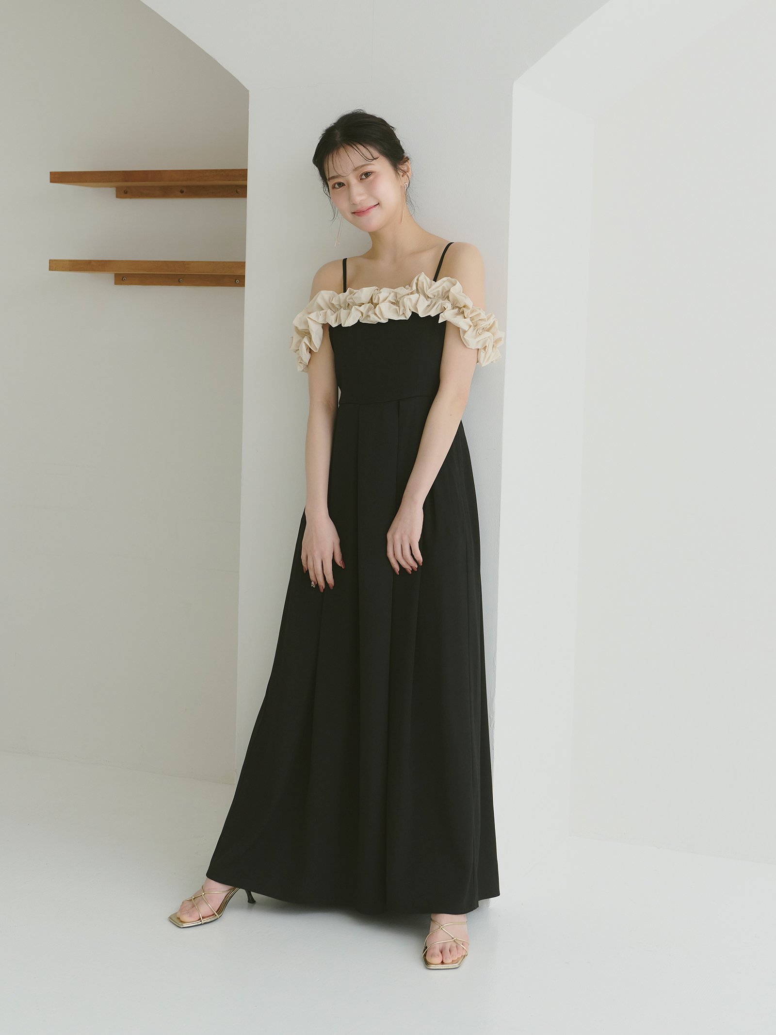 Olu. 【Kanako*Olu.】ショルダーフリルタックワンピース オルドット ワンピース・ドレス ワンピース ブラック ホワイト