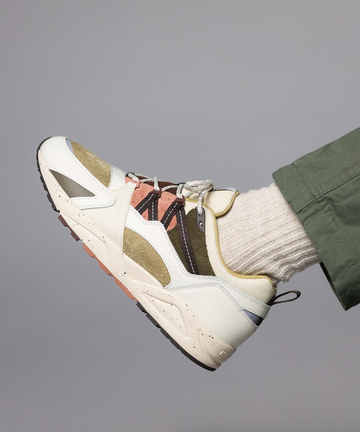 【国内EXCLUSIVE】KARHU Fusion 2.0 スニーカー / レトロランニングモデル カルフ シューズ・靴 スニーカー ホワイト