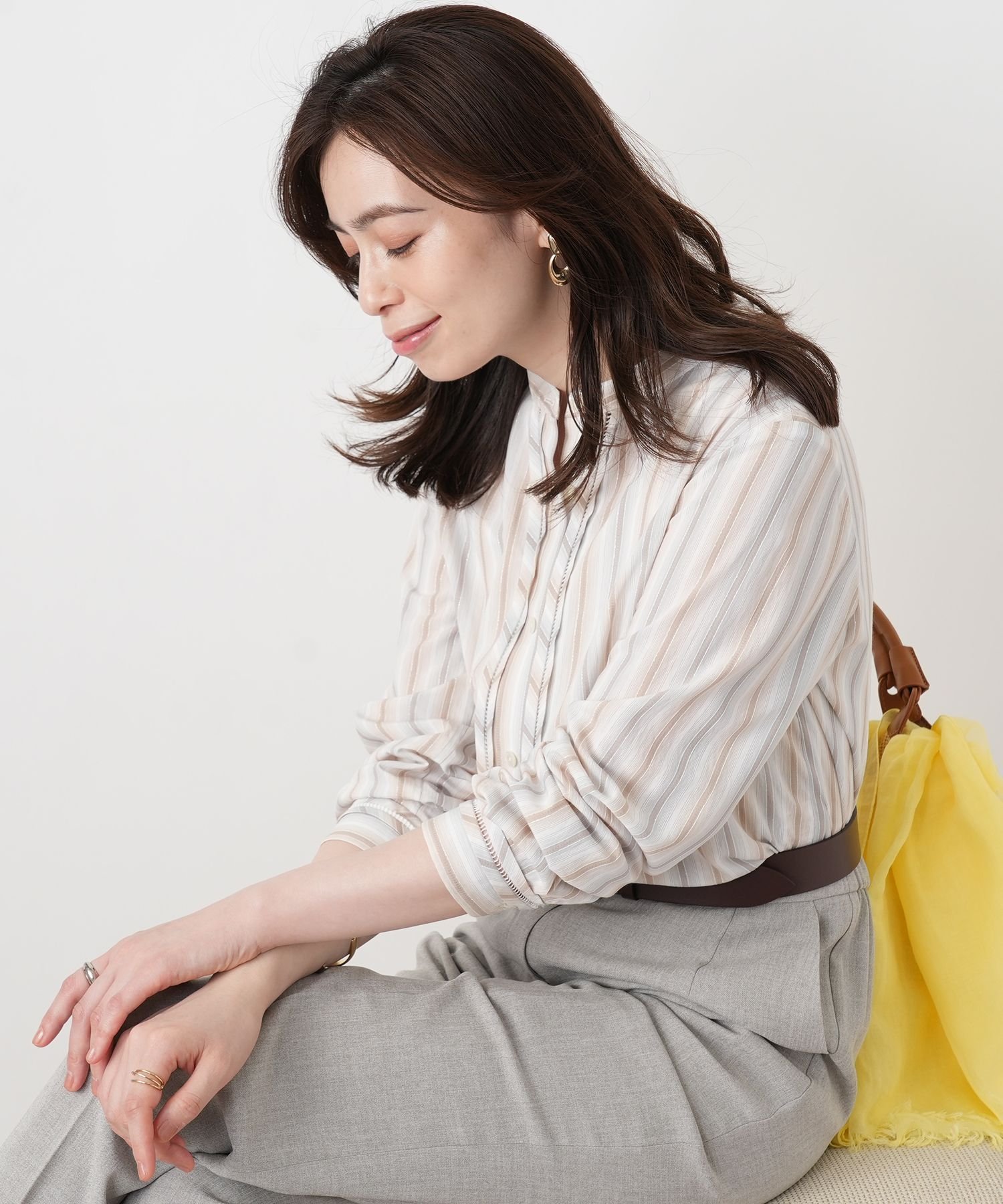 Leilian ストライプバンドカラーブラウス レリアン トップス シャツ・ブラウス ベージュ