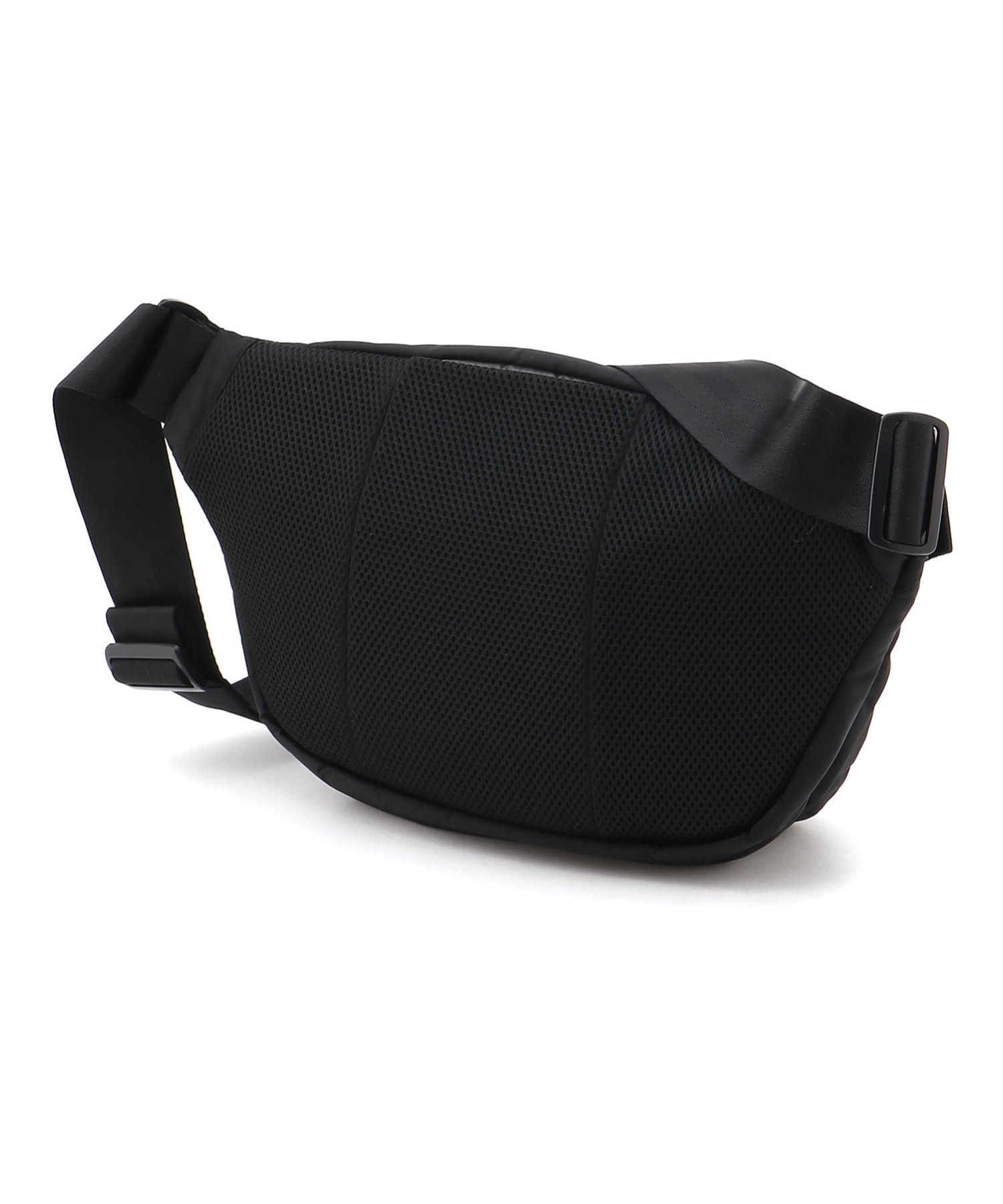 (M)BOT FLAP SLING 8L クローム バッグ ショルダーバッグ ブラック