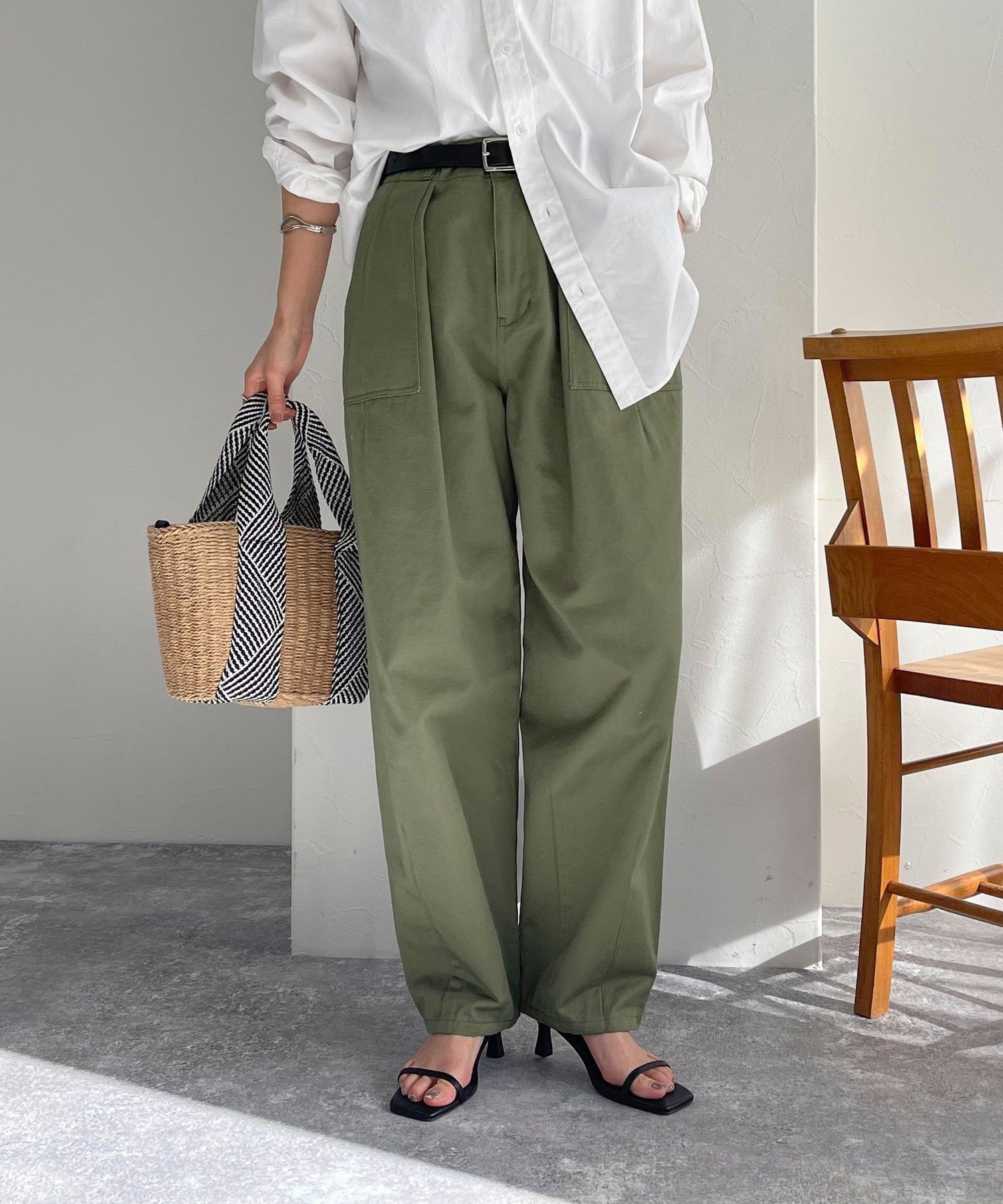 【SALE／30%OFF】fredy emue カーブベイカーパンツ フレディ アンド グロスター パンツ その他のパンツ カーキ【送料無料】のサムネイル