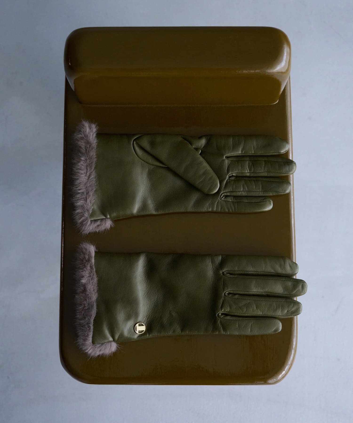 LANVIN en Bleu レザーグローブ ランバンオンブルー アクセサリー・腕時計 その他のアクセサリー・腕時計 ブラック ブラウン カーキグリーン【送料無料】