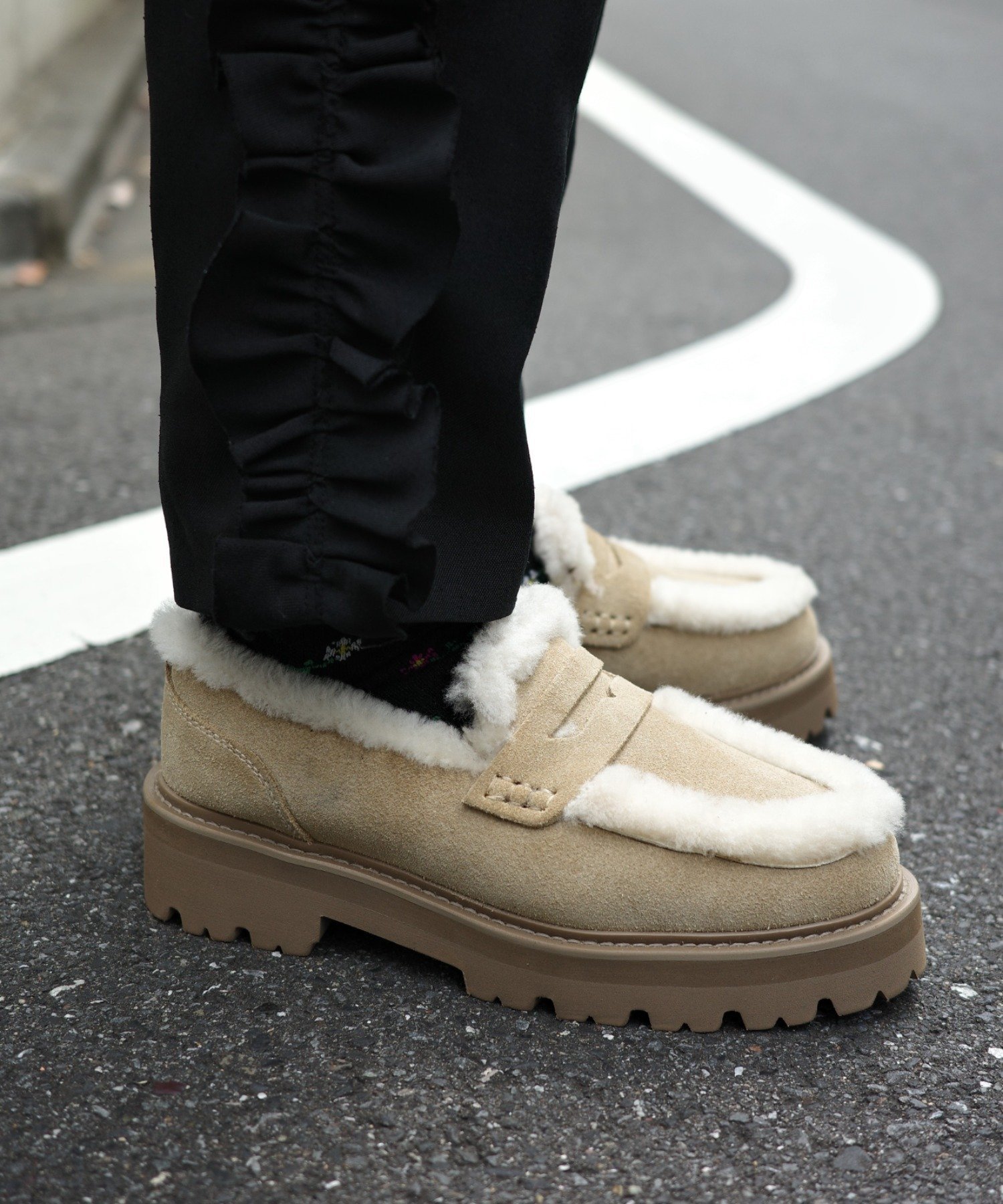 【SALE／50%OFF】BEAVER CAMINANDO/カミナンド MOUTON PENNY LOAFER ビーバー シューズ・靴 その他のシューズ・靴 ブラック ベージュ【送料無料】
