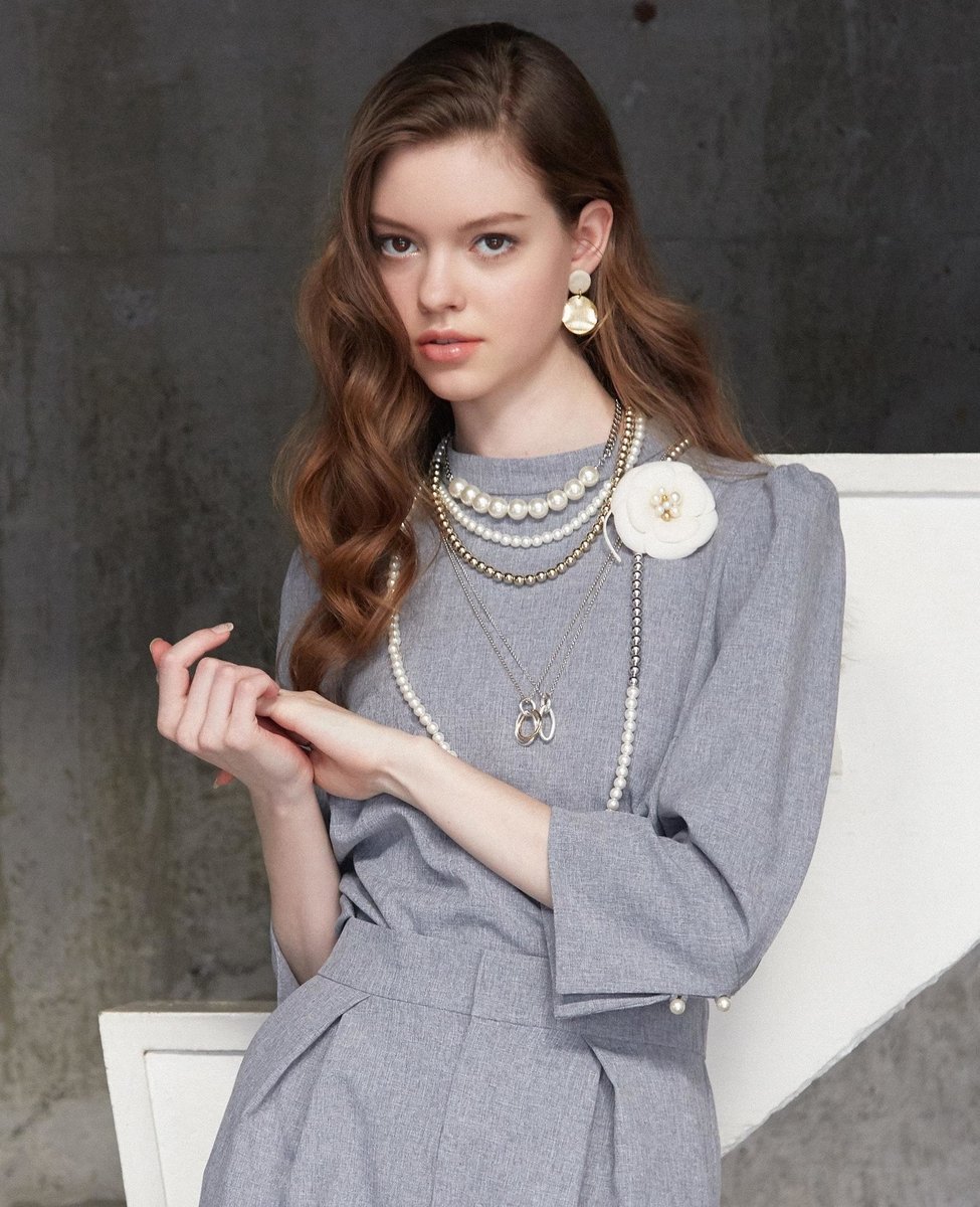 【SALE／50%OFF】TIARA ワイドカフスブラウス ティアラ トップス シャツ・ブラウス ブルー グレー オレンジ ブラック【送料無料】のサムネイル