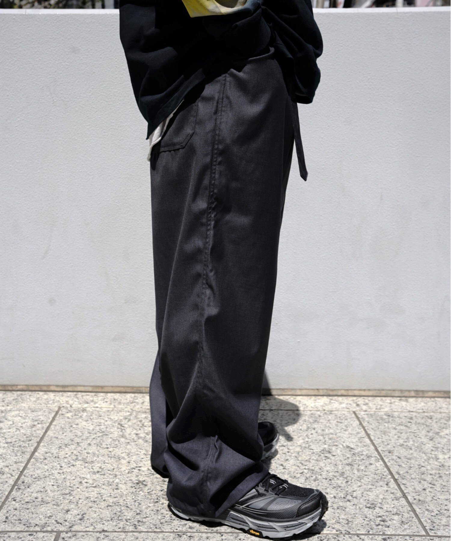 B omnivore/ビーオムニボー TR BELT LOOSE PANTS ビーバー パンツ その他のパンツ ブラック グレー
