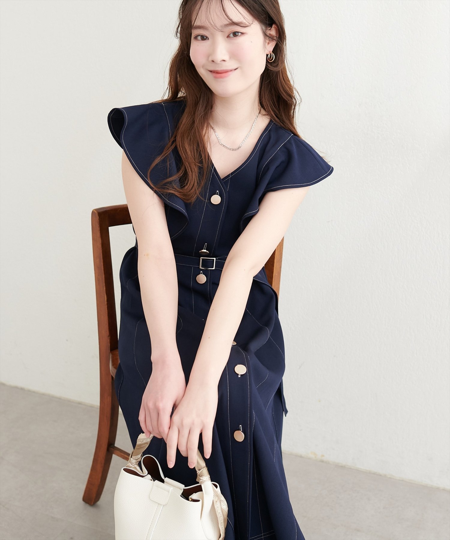 natural couture ＜canami＞配色ステッチラッフル袖ワンピース ナチュラルクチュール ワンピース・ドレス その他のワンピース・ドレス ベージュ ピンク ネイビー グレー