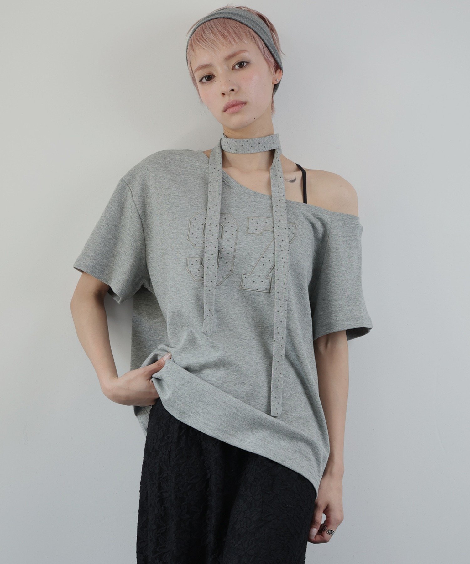 Doula Doula タイ付き ワンショルロゴTシャツ ドゥーラ ドゥーラ トップス カットソー・Tシャツ ブラック グレー ネイビー ホワイト
