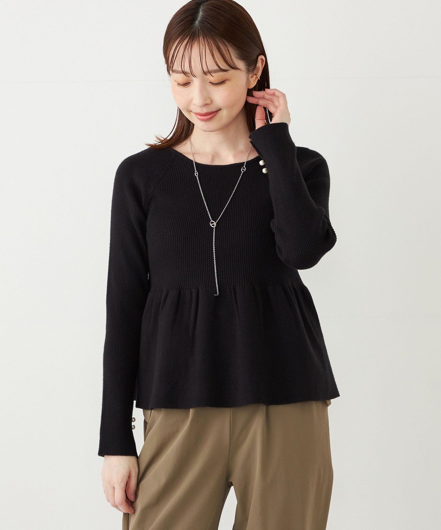 【SALE／35%OFF】SHIPS Colors SHIPS Colors:＜手洗い可能＞ペプラムニット シップス トップス ニット ホワイト ブラック グレー【送料無料】のサムネイル