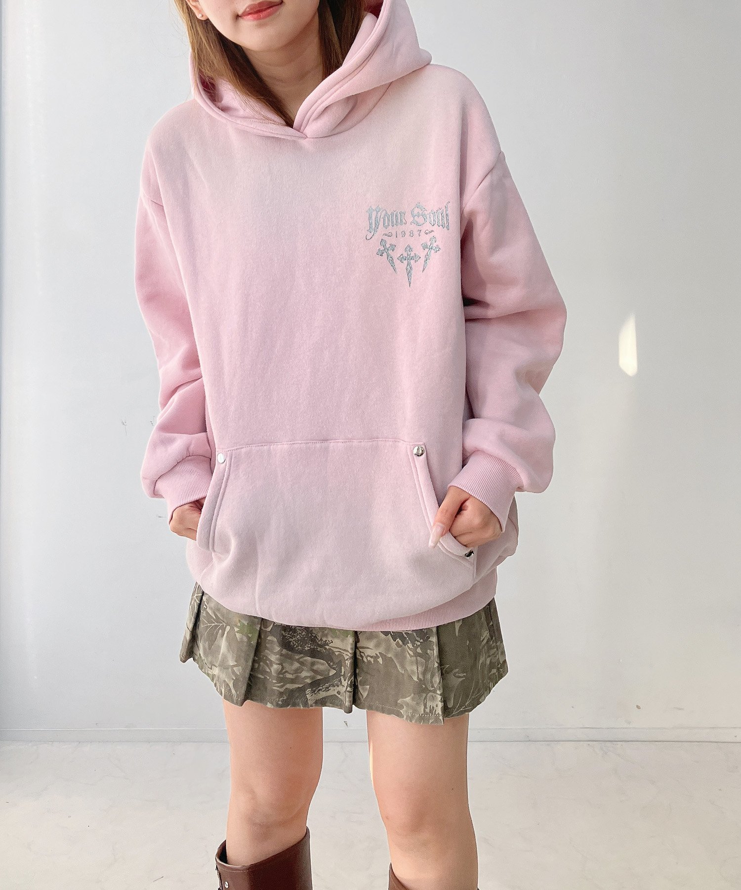 【SALE／23%OFF】AS KNOW AS plus ♪ワンポイントロゴ ラメWINGビッグサイズパーカー アズノゥアズプラス トップス パーカー・フーディー ネイビー ブラック ピンク【送料無料】